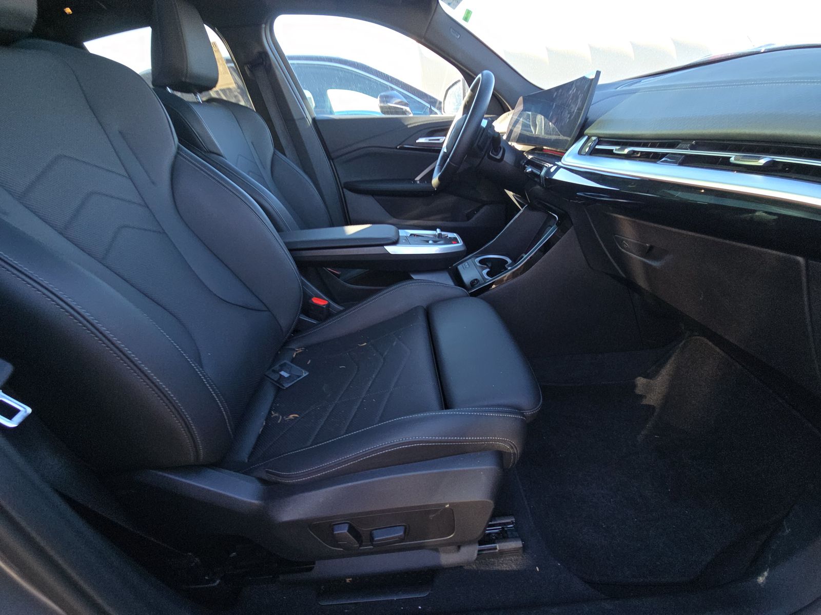 2025 BMW X2 xDrive28i AWD