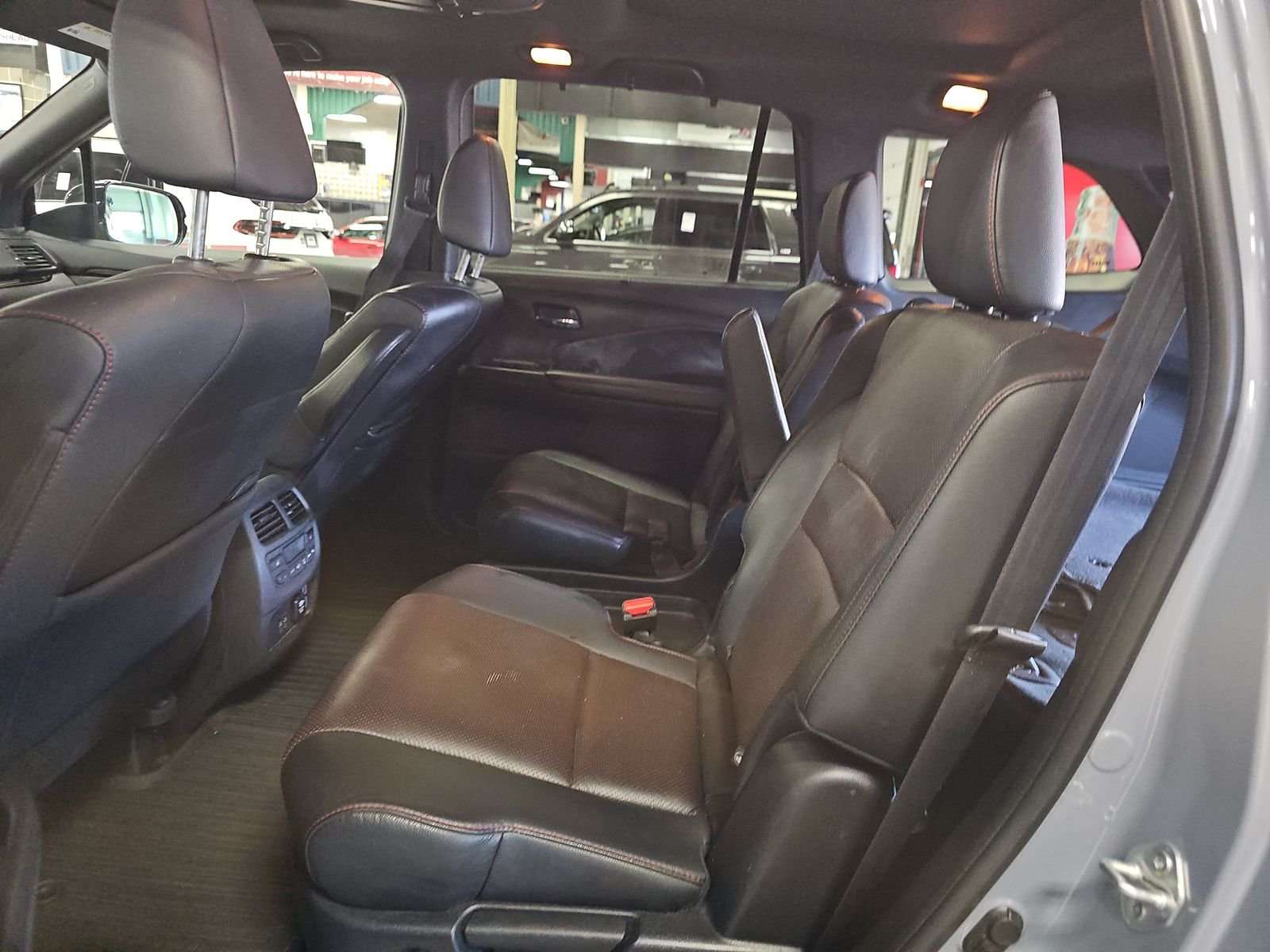 2022 Honda Pilot Black Edition AWD