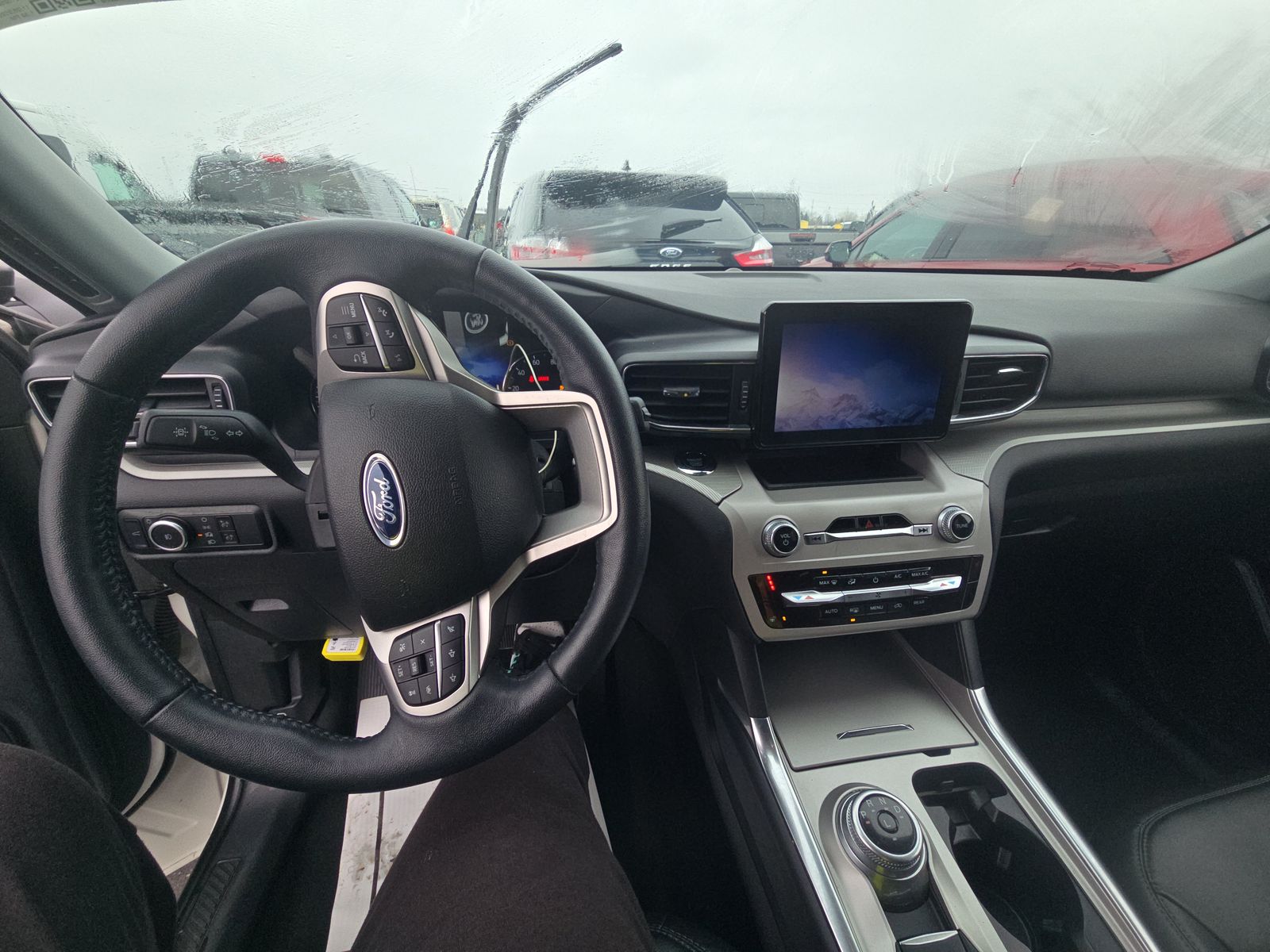 2023 Ford Explorer XLT AWD