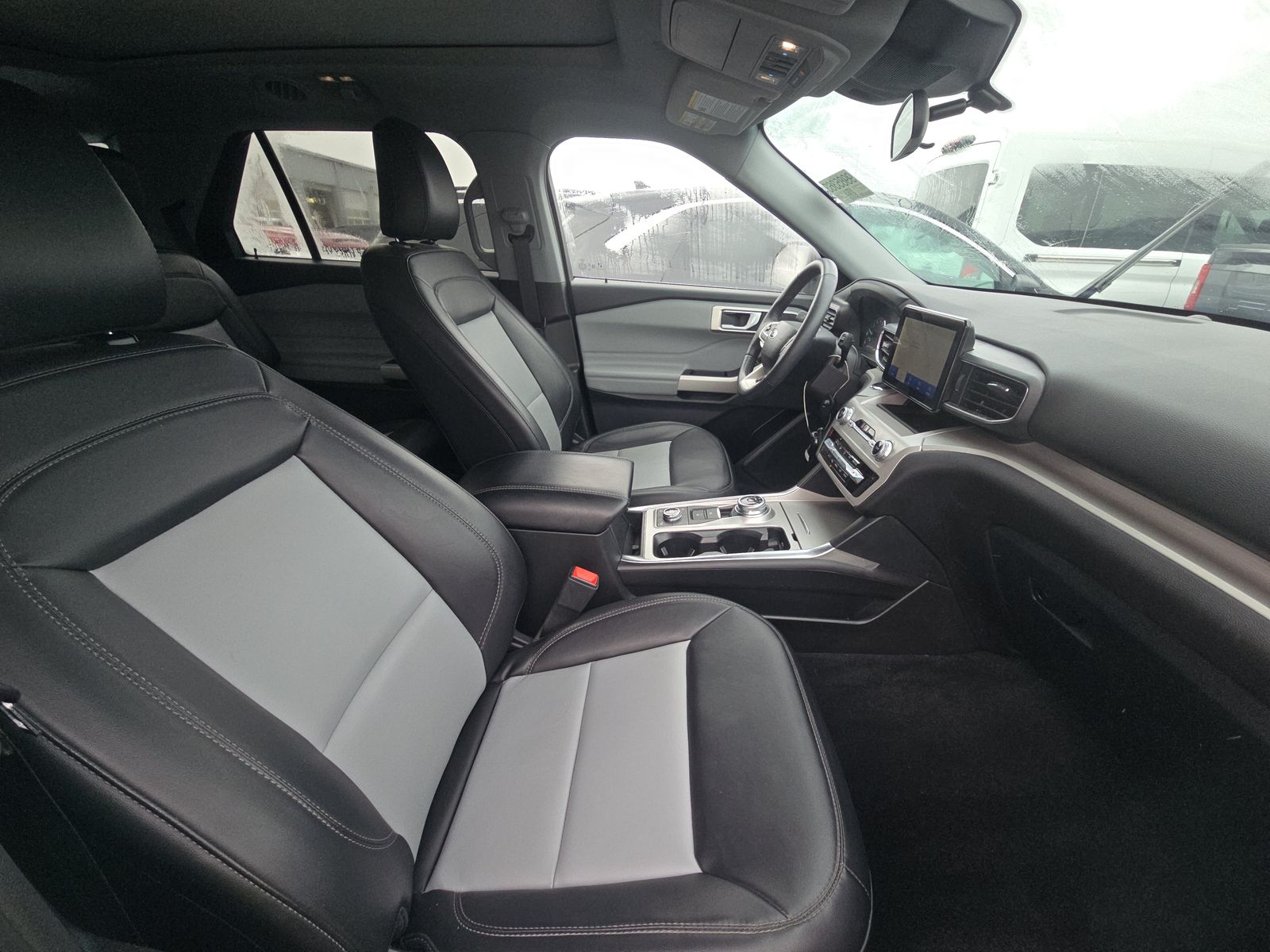 2023 Ford Explorer XLT AWD