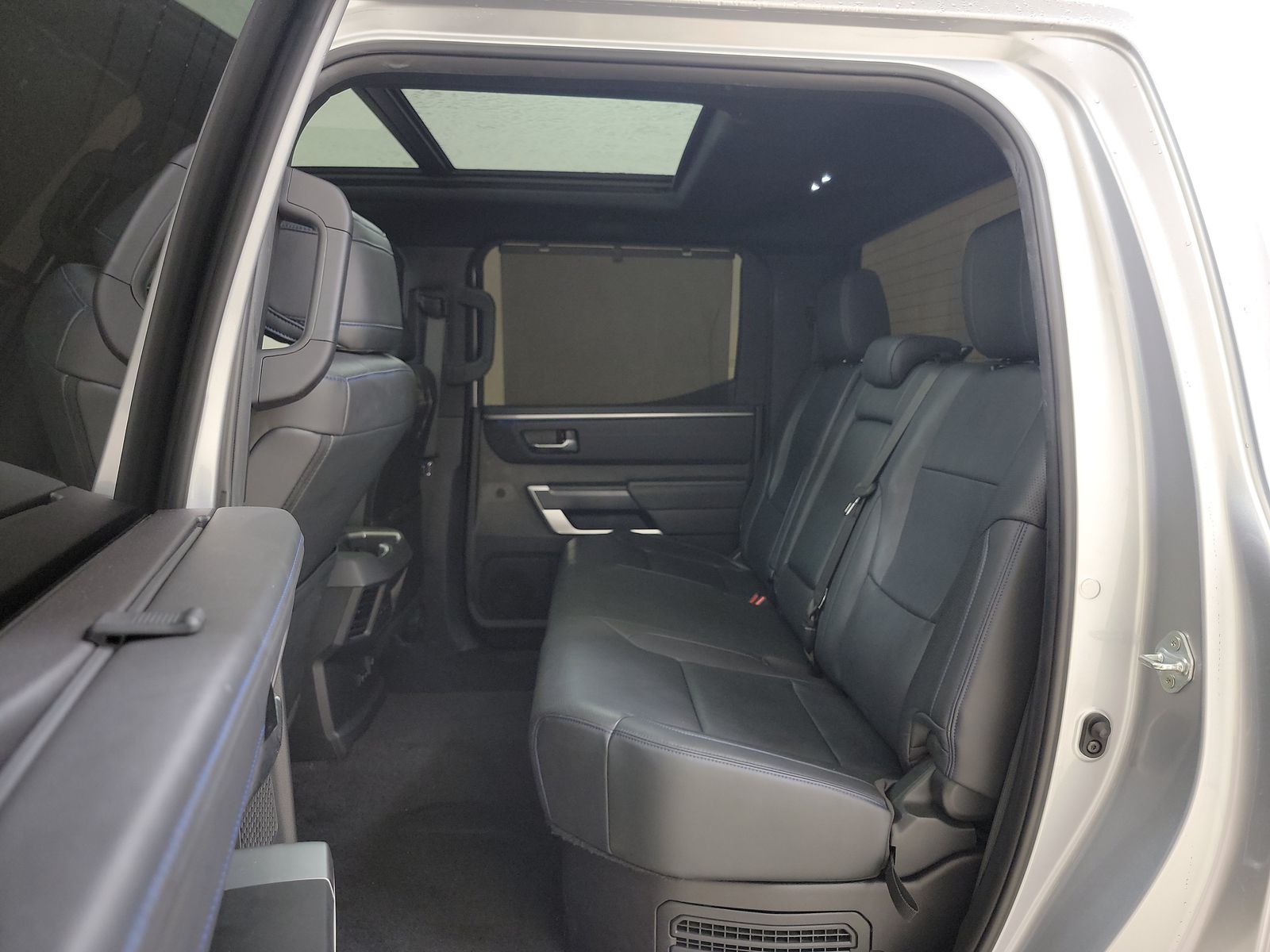 2022 Toyota Tundra Hybrid Platinum AWD