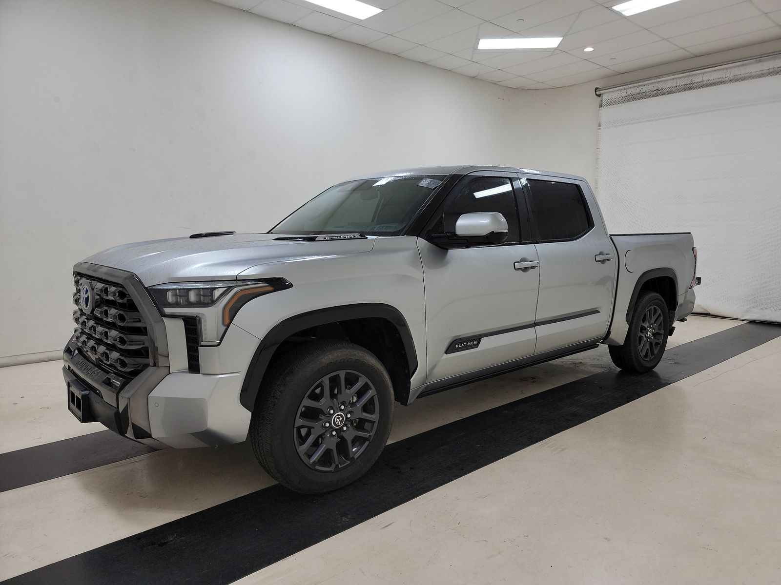 2022 Toyota Tundra Hybrid Platinum AWD
