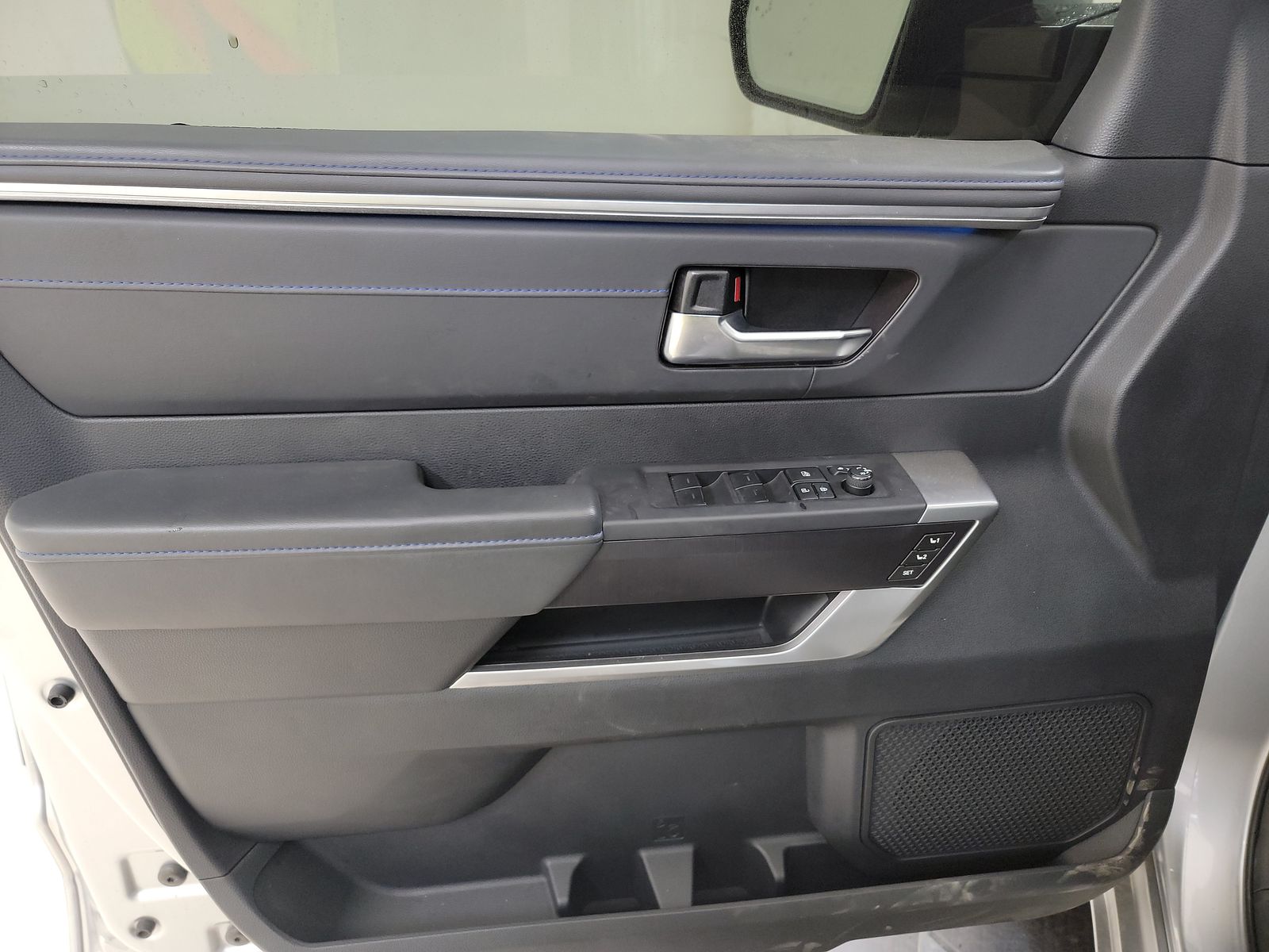 2022 Toyota Tundra Hybrid Platinum AWD