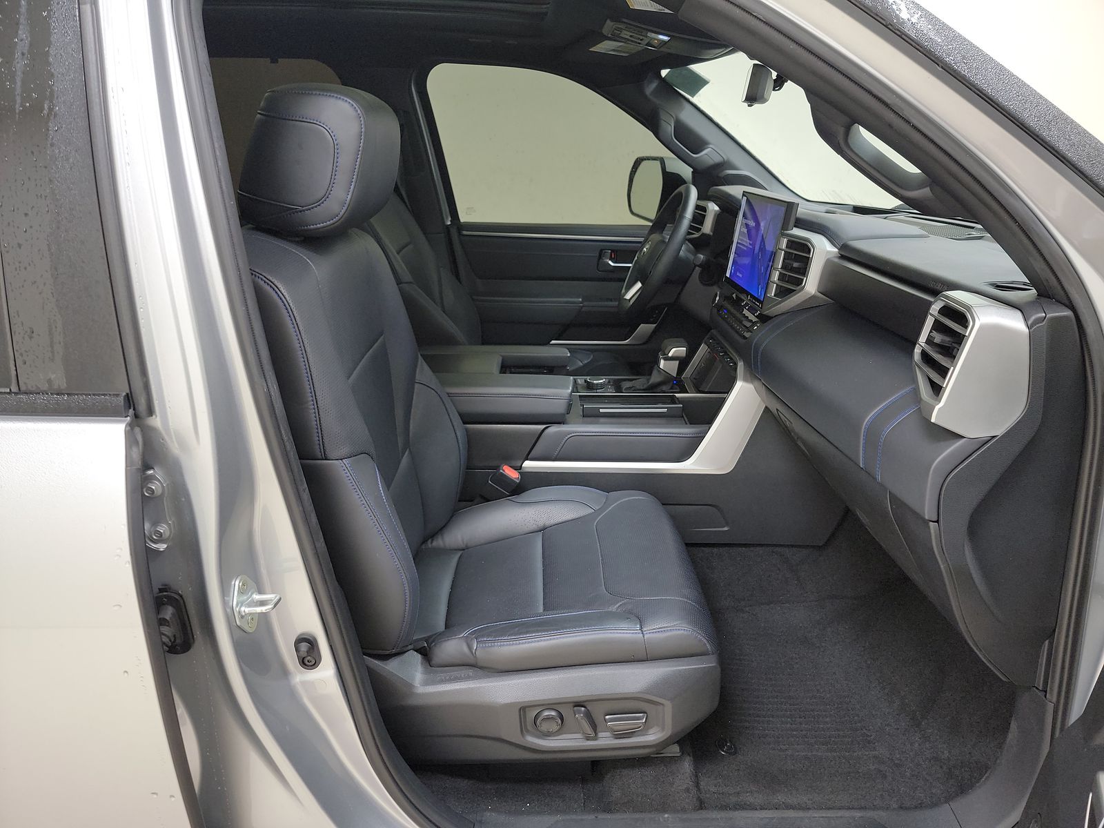 2022 Toyota Tundra Hybrid Platinum AWD