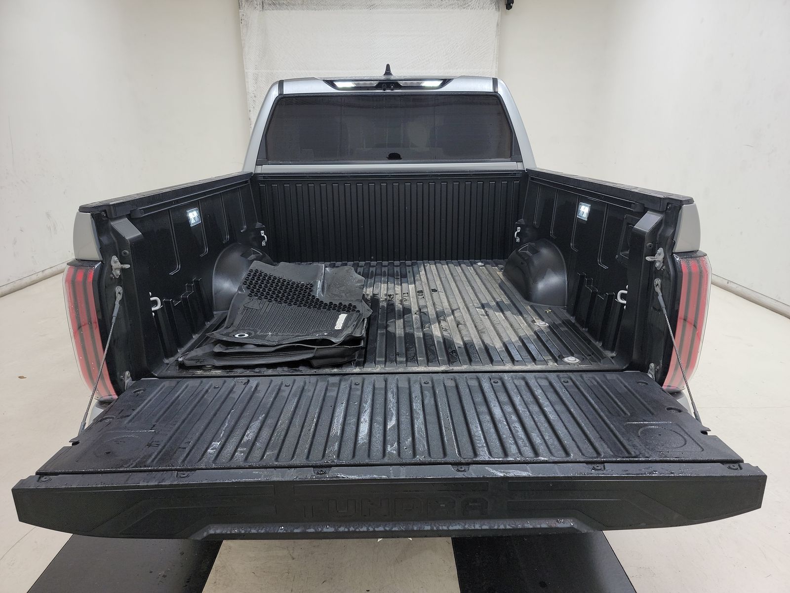 2022 Toyota Tundra Hybrid Platinum AWD