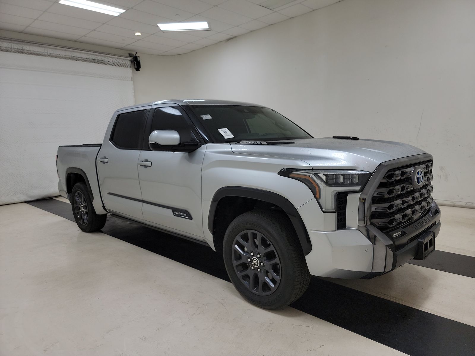 2022 Toyota Tundra Hybrid Platinum AWD