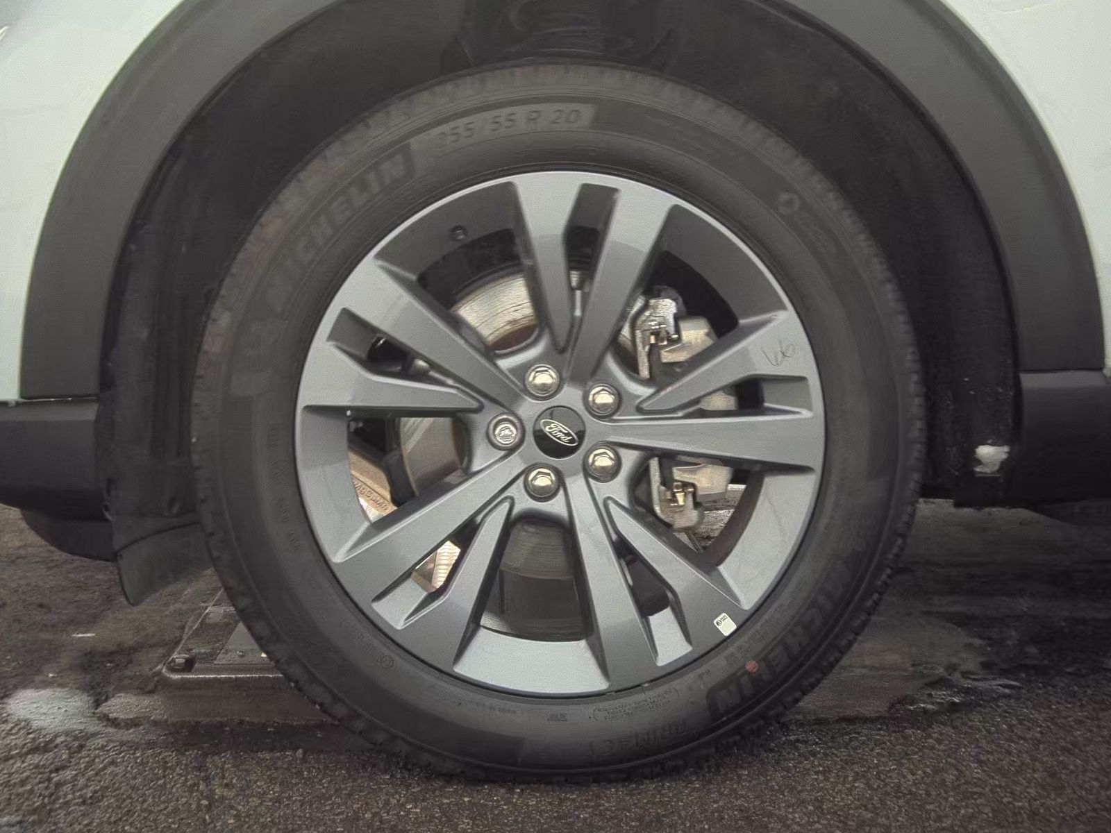 2025 Ford Explorer Active AWD