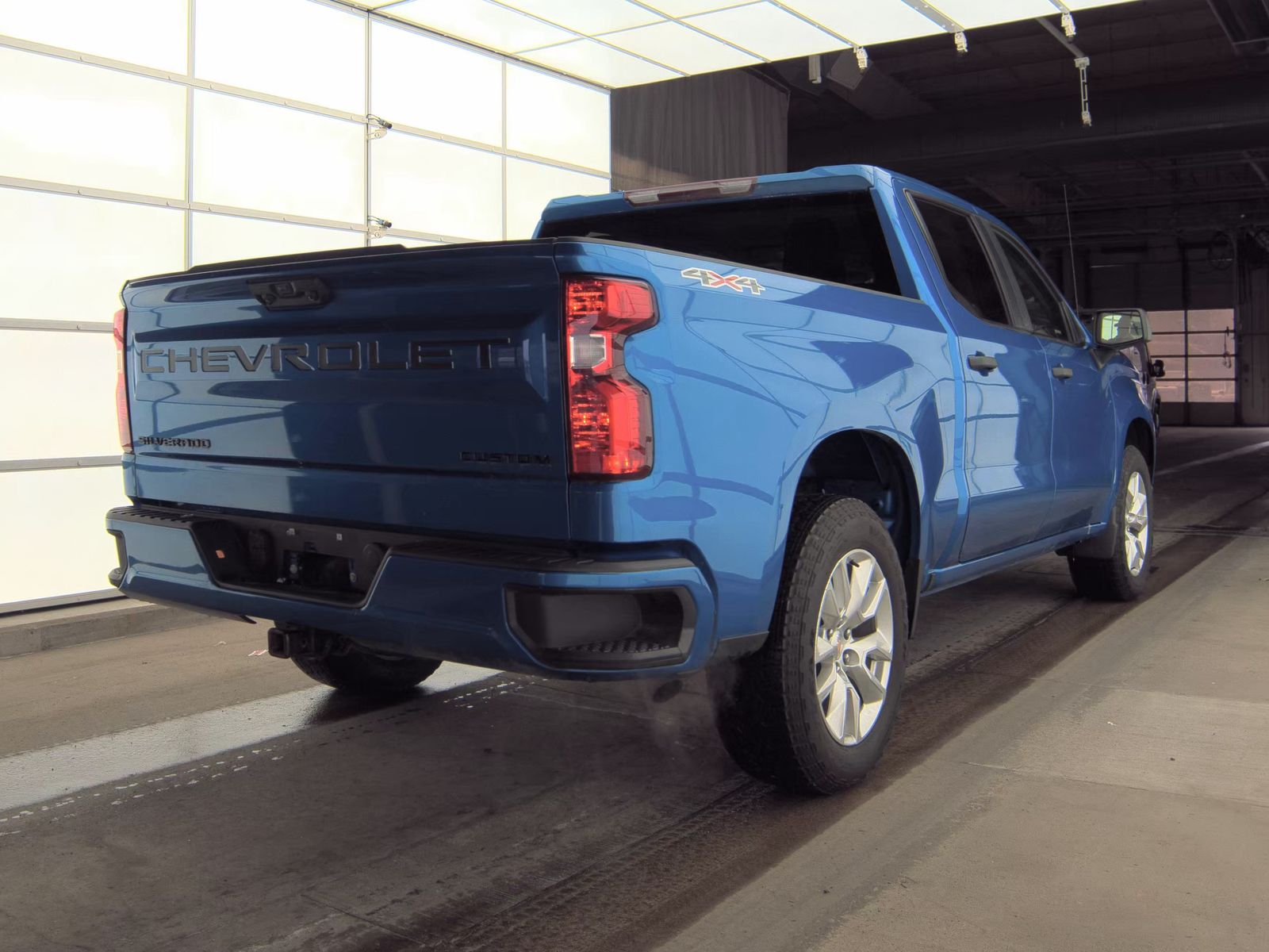 2023 Chevrolet Silverado 1500 Custom AWD