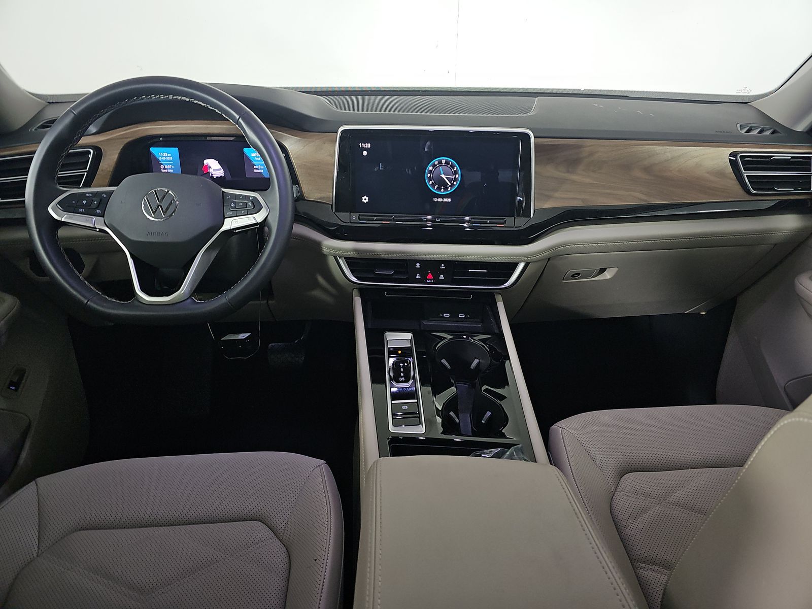 2024 Volkswagen Atlas 2.0T SE FWD