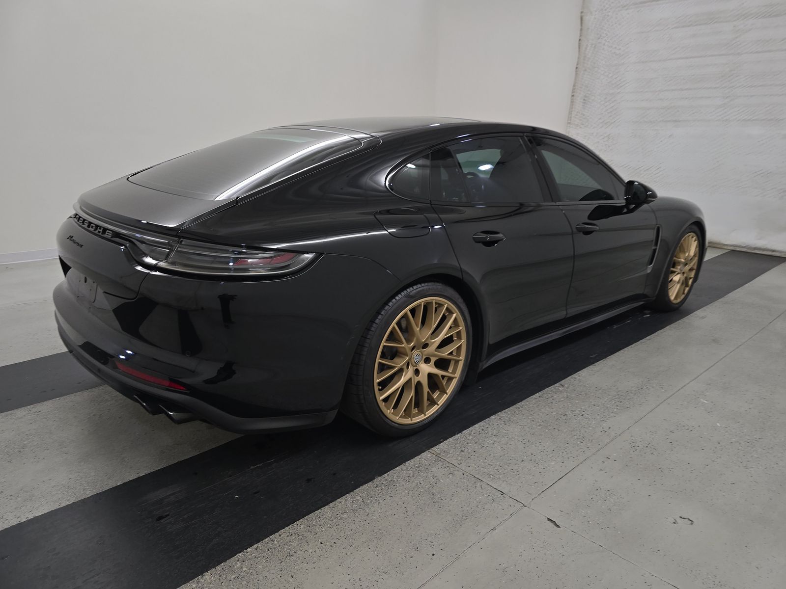 2022 Porsche Panamera Platinum Edition RWD