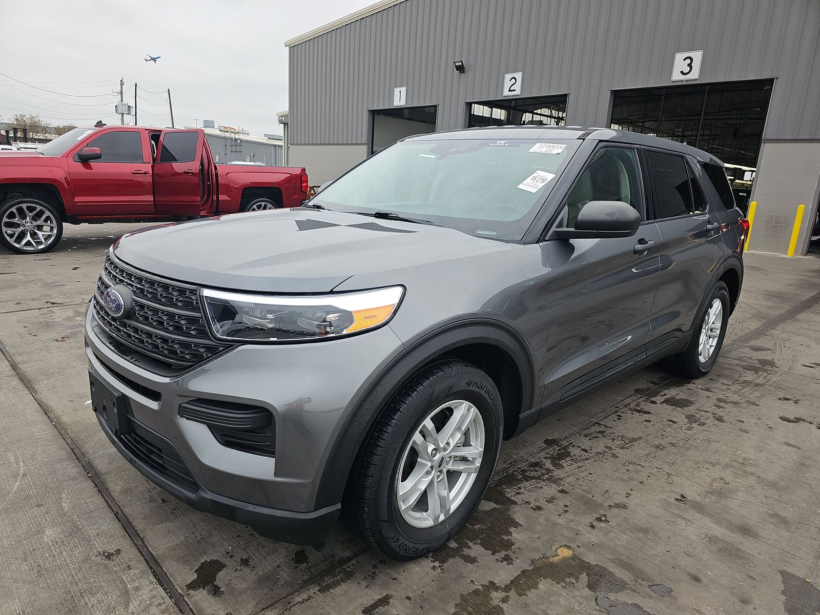 2023 Ford Explorer Base RWD