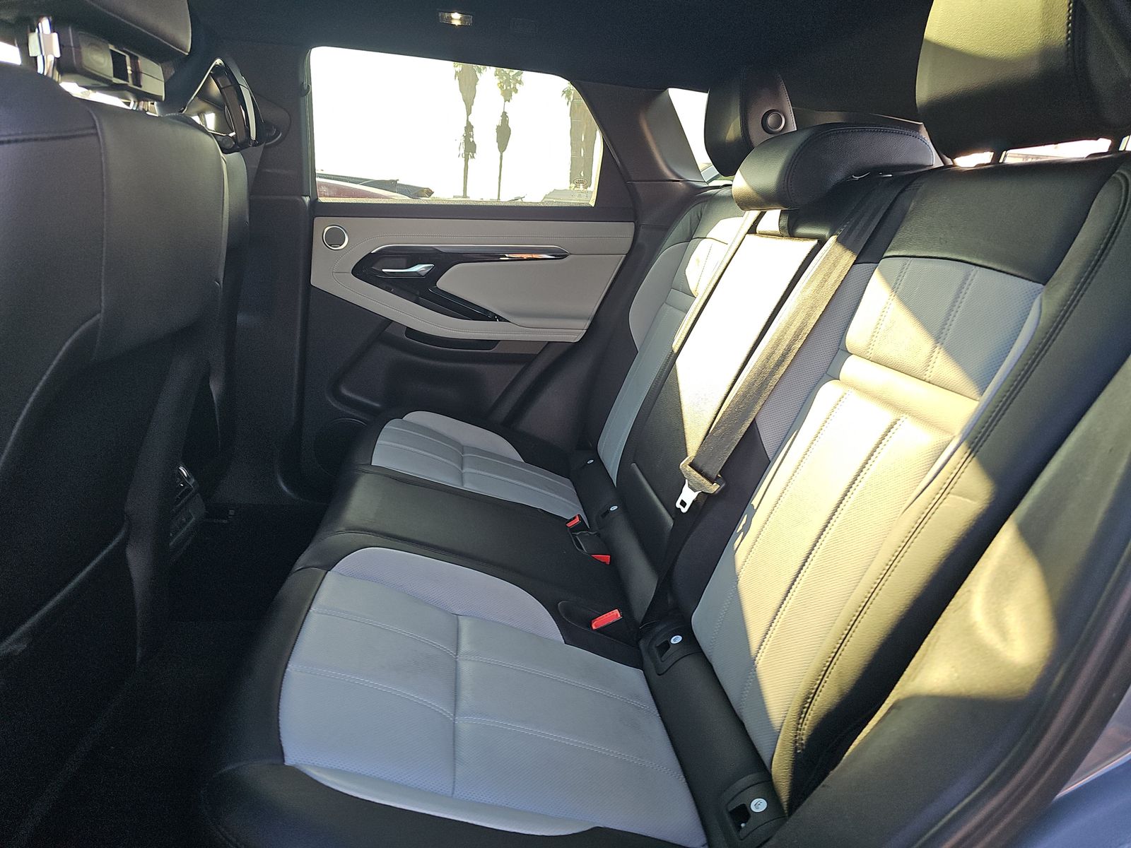 2022 Land Rover Range Rover Evoque R-Dynamic SE AWD