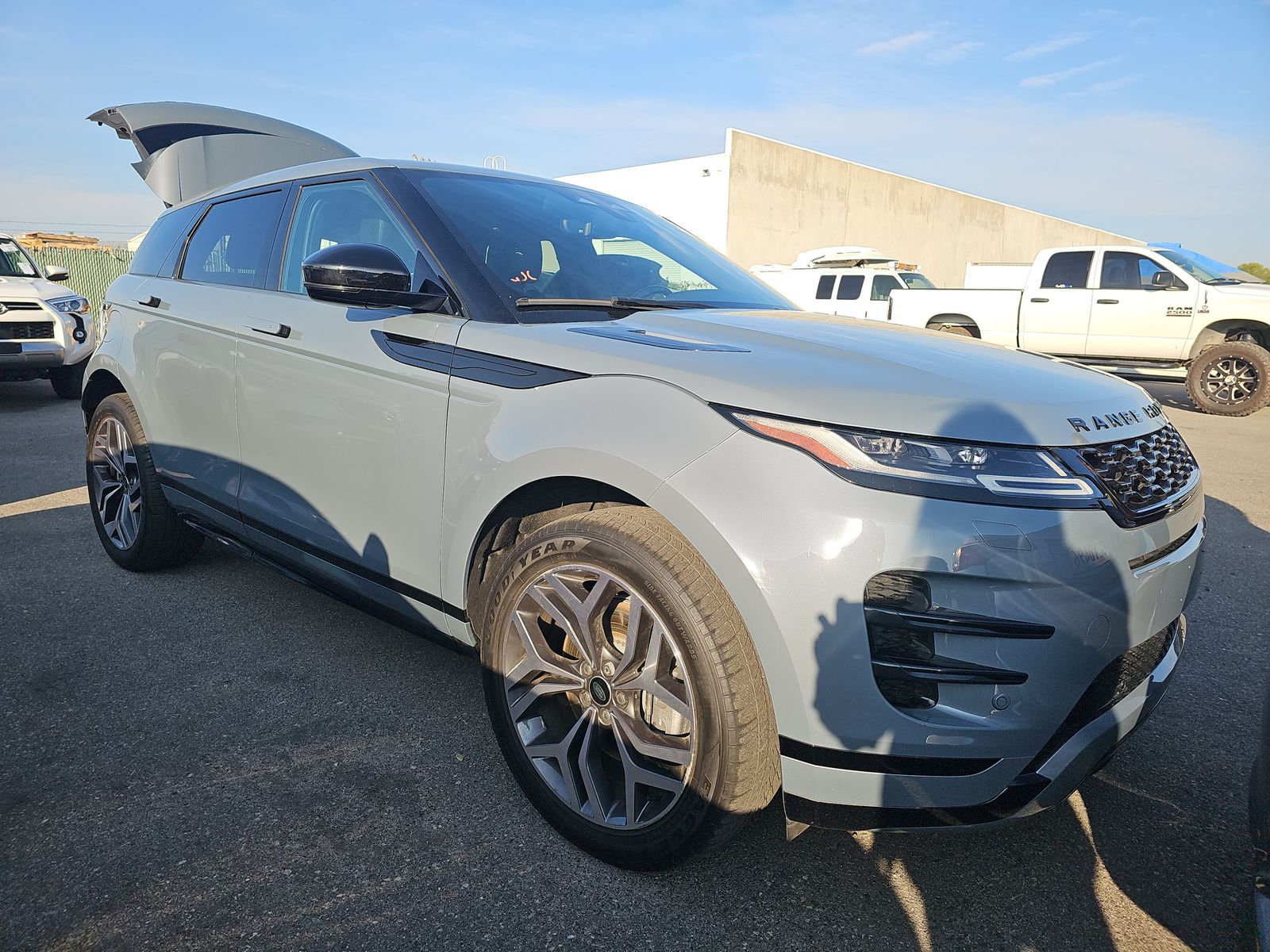 2022 Land Rover Range Rover Evoque R-Dynamic SE AWD