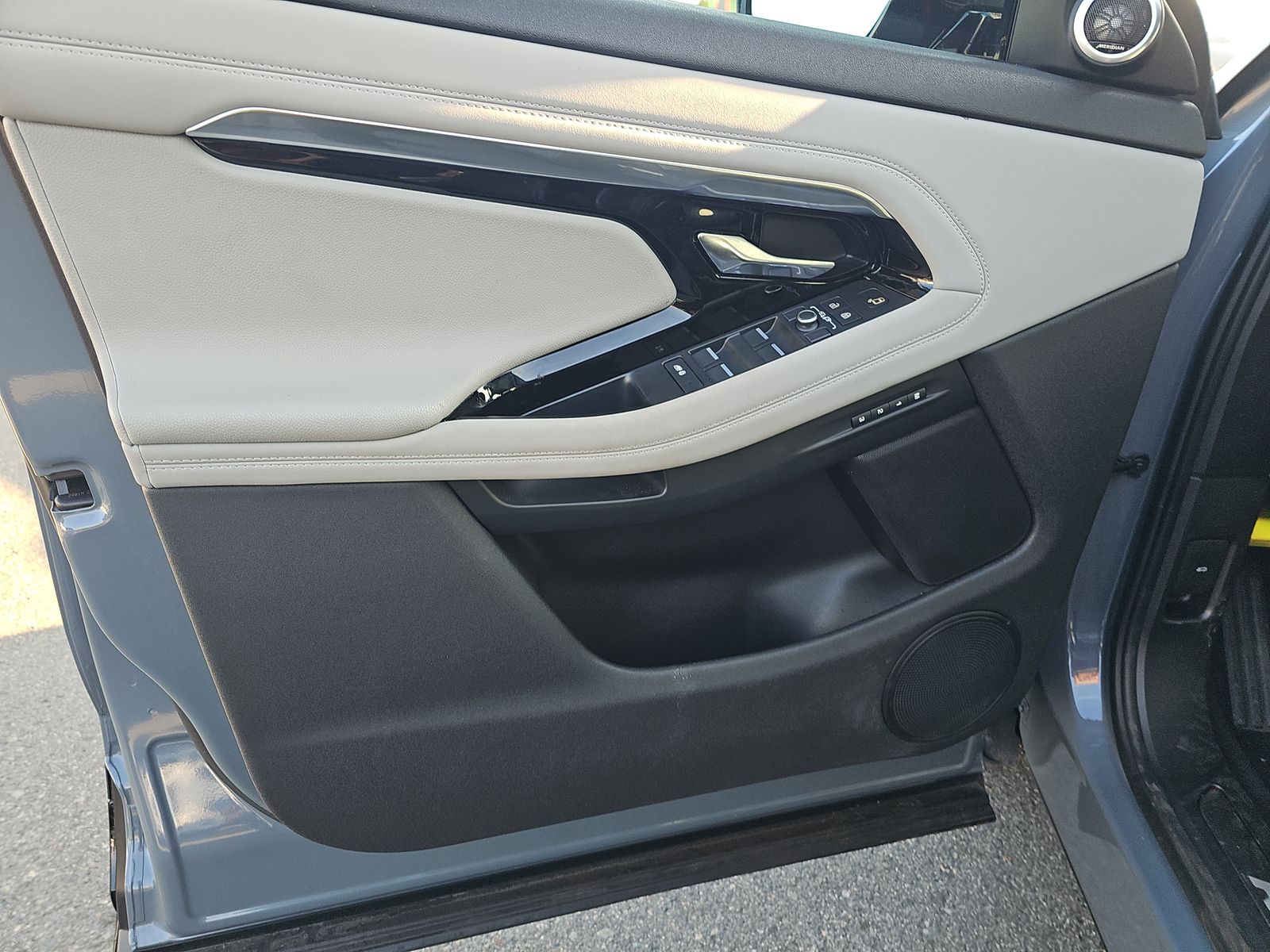 2022 Land Rover Range Rover Evoque R-Dynamic SE AWD