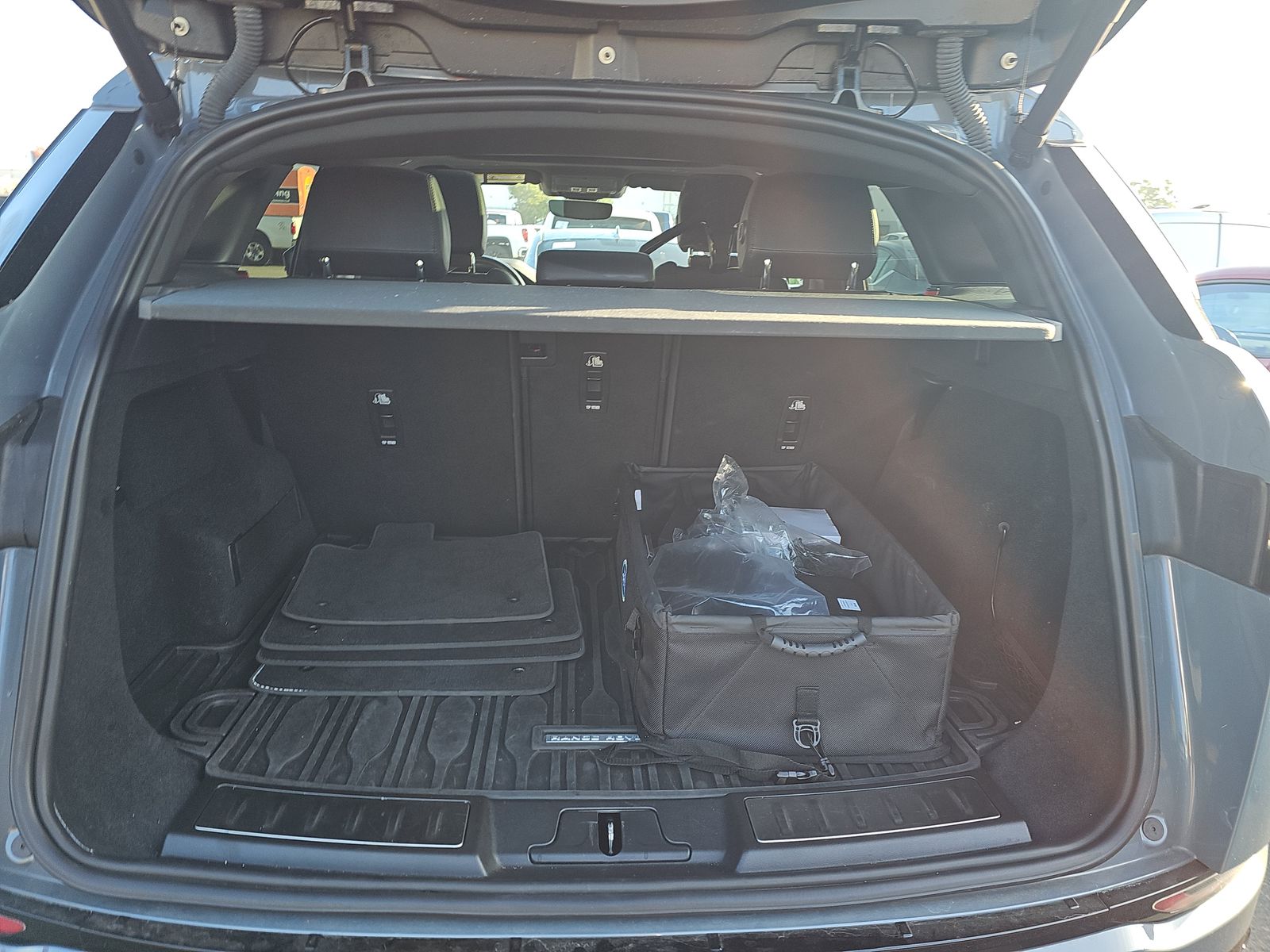 2022 Land Rover Range Rover Evoque R-Dynamic SE AWD