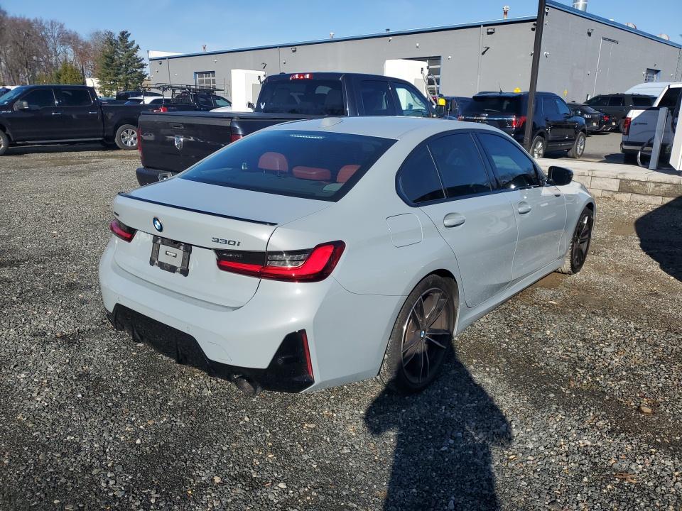 2023 BMW 3 Series 330i xDrive AWD