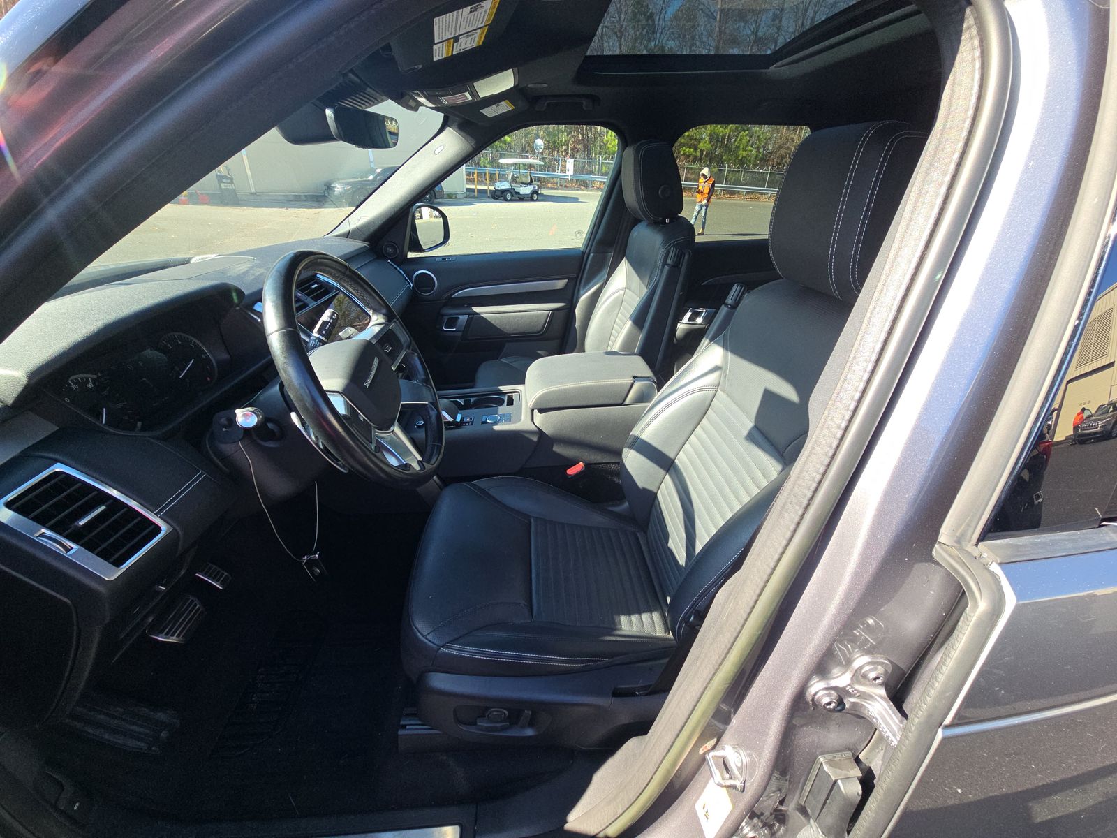 2023 Land Rover Discovery R-Dynamic S AWD