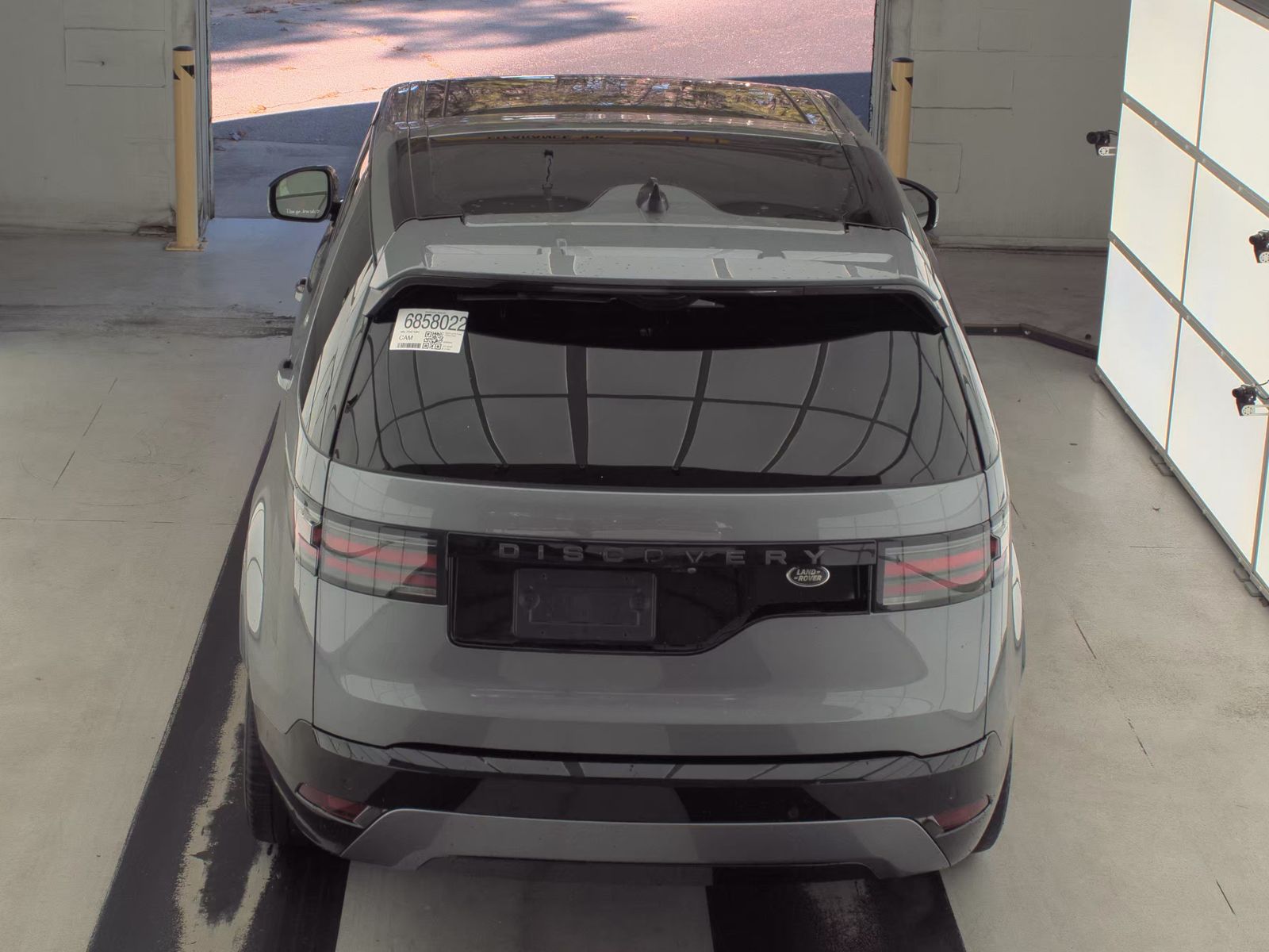 2023 Land Rover Discovery R-Dynamic S AWD