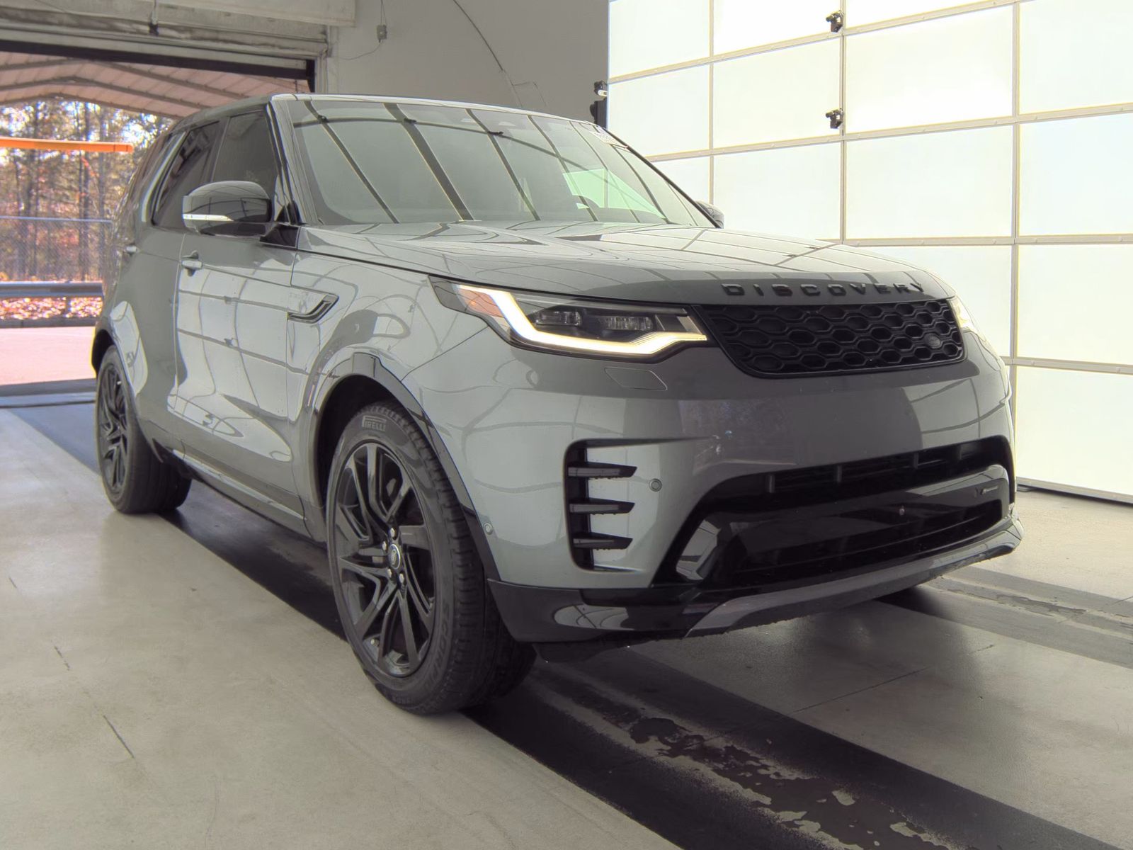 2023 Land Rover Discovery R-Dynamic S AWD