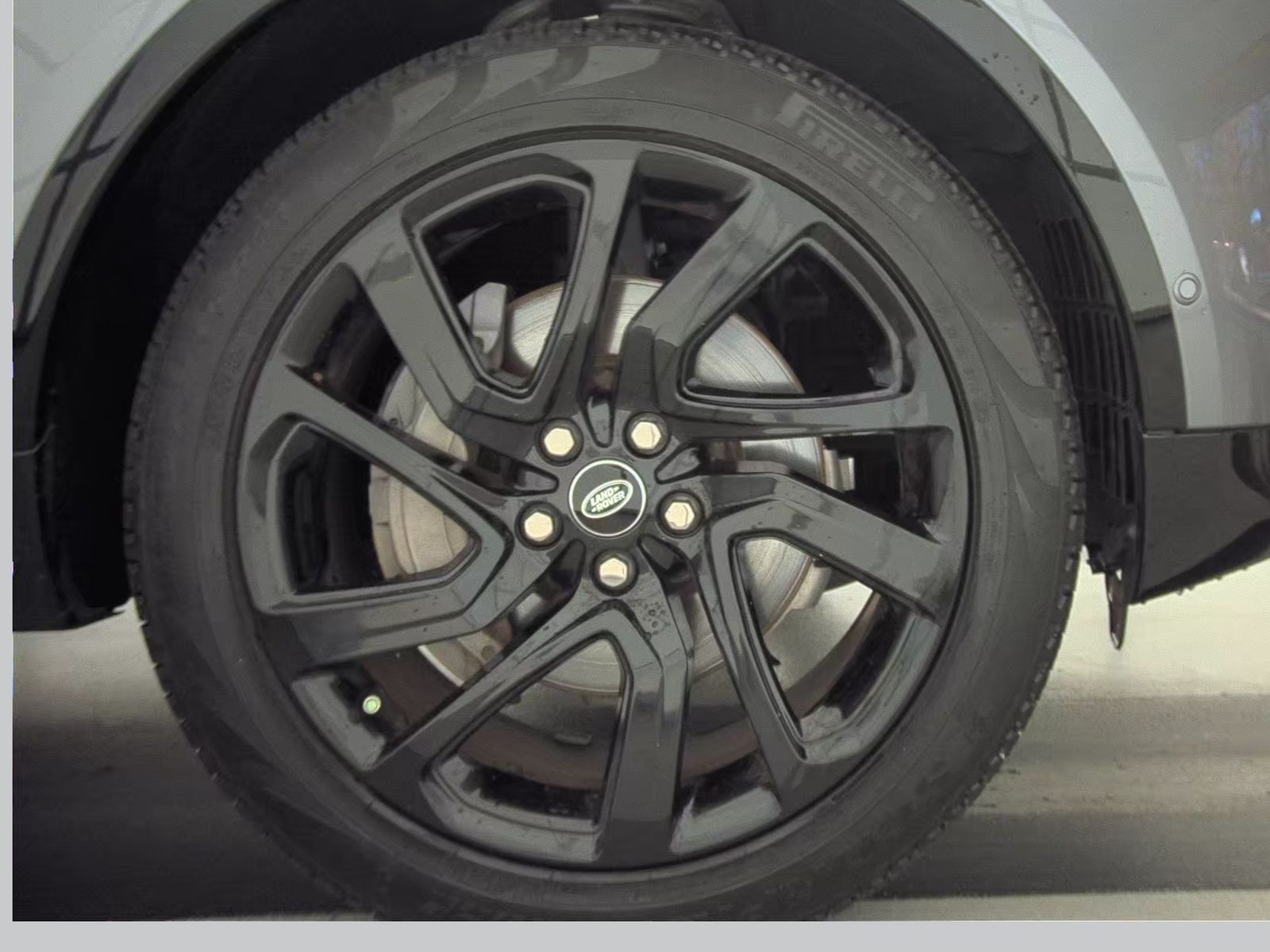 2023 Land Rover Discovery R-Dynamic S AWD