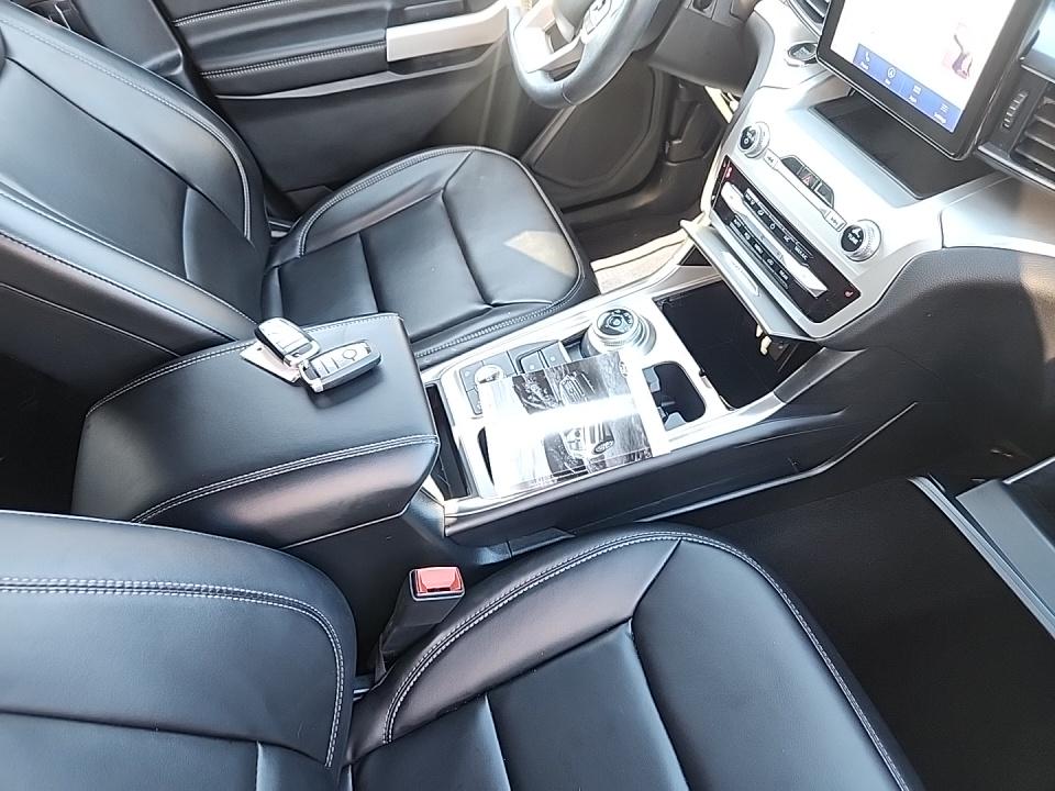 2022 Ford Explorer XLT AWD