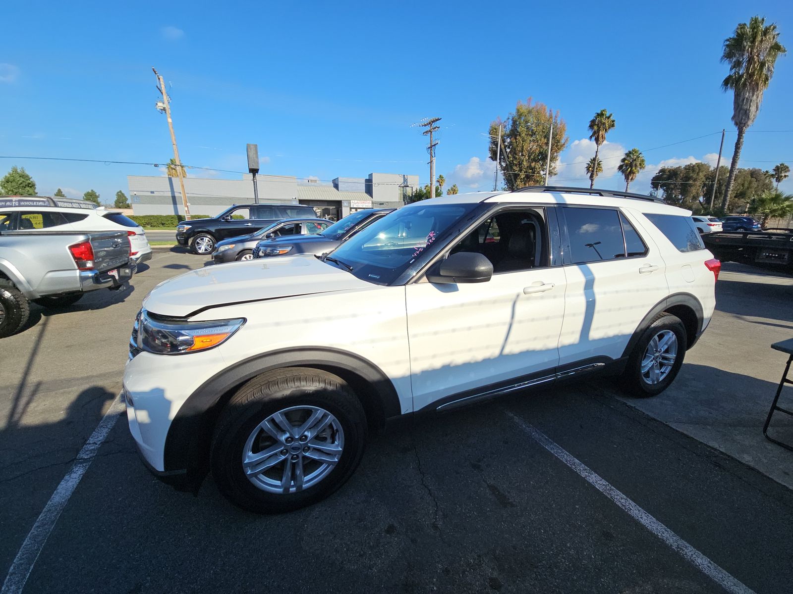 2023 Ford Explorer XLT RWD