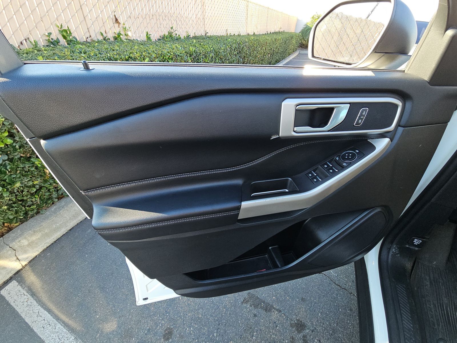 2023 Ford Explorer XLT RWD