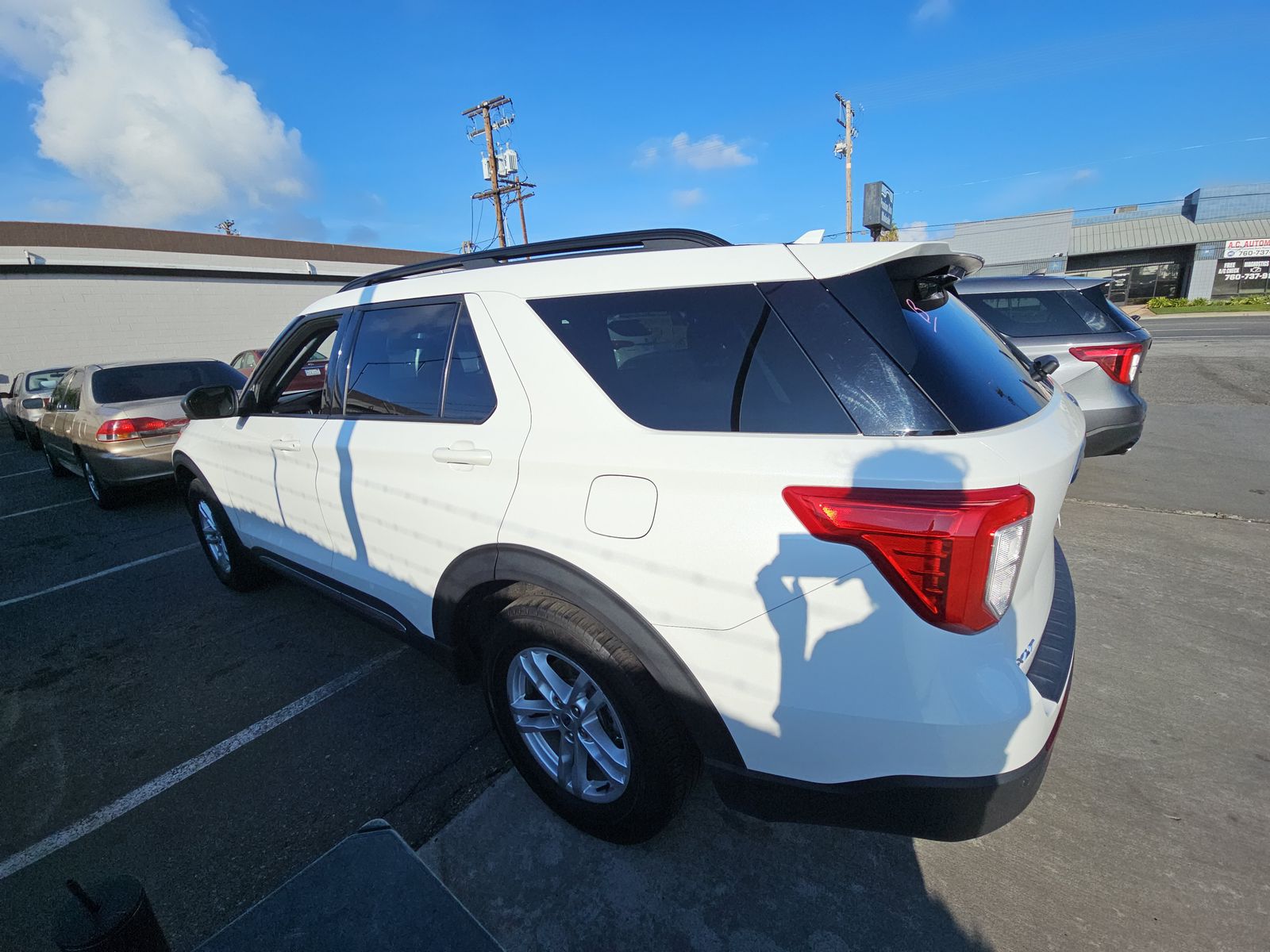 2023 Ford Explorer XLT RWD