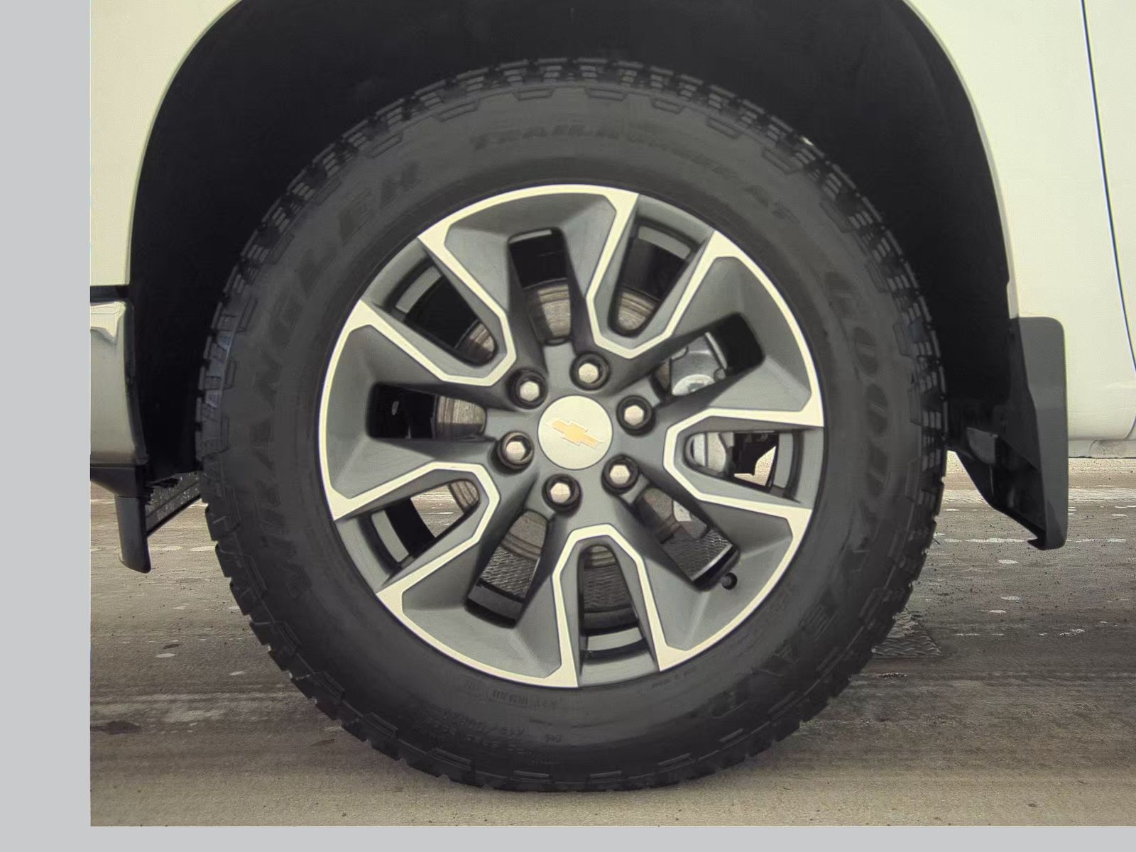 2023 Chevrolet Silverado 1500 LT AWD