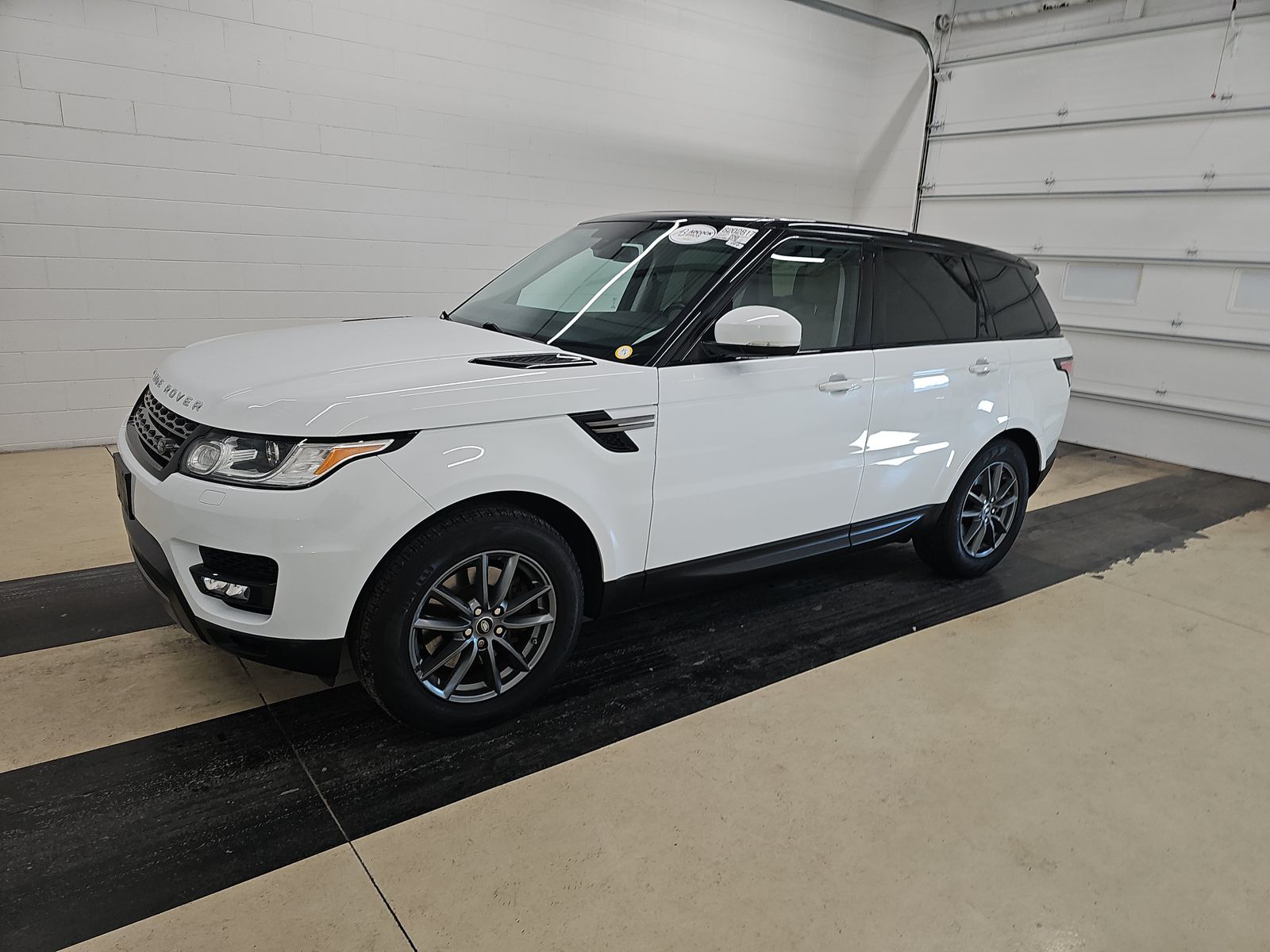 2016 Land Rover Range Rover Sport SE's photo