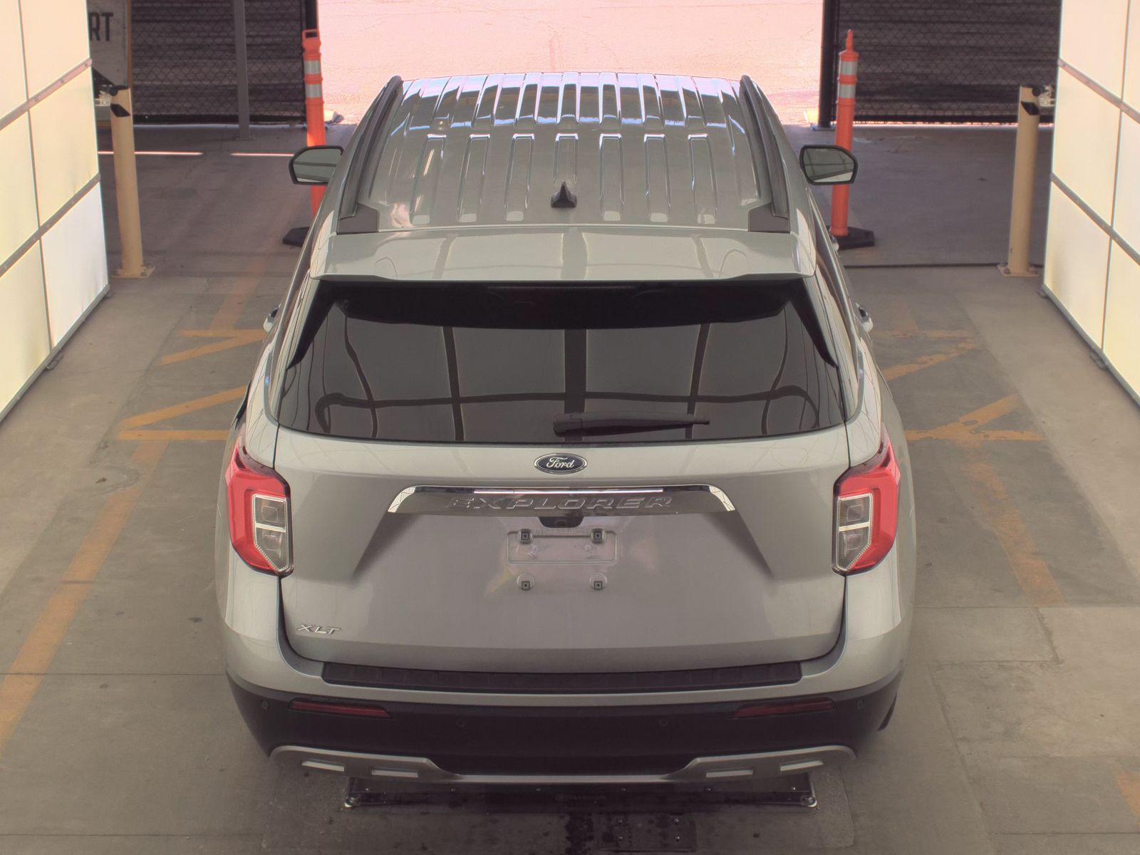 2023 Ford Explorer XLT RWD