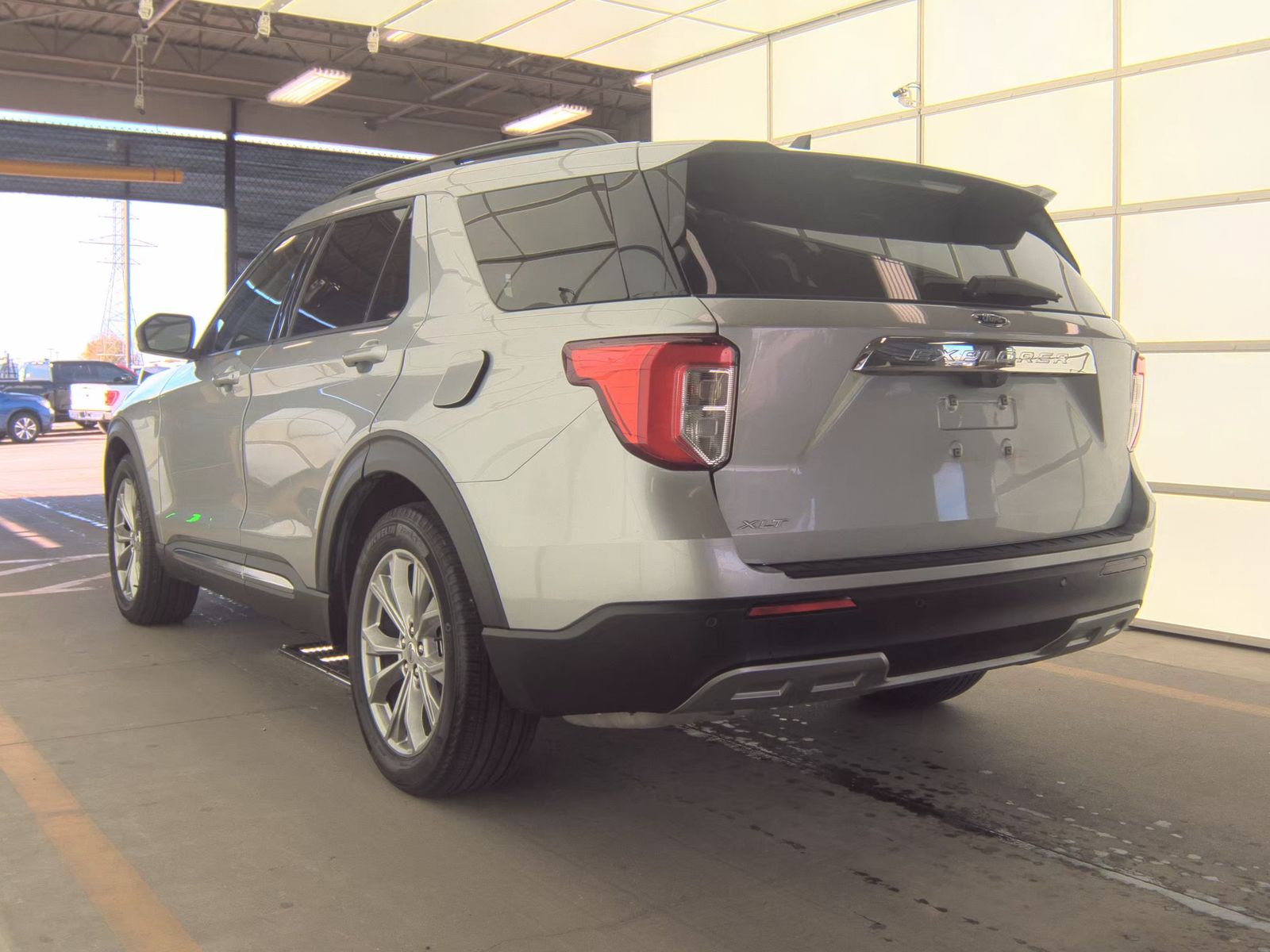 2023 Ford Explorer XLT RWD