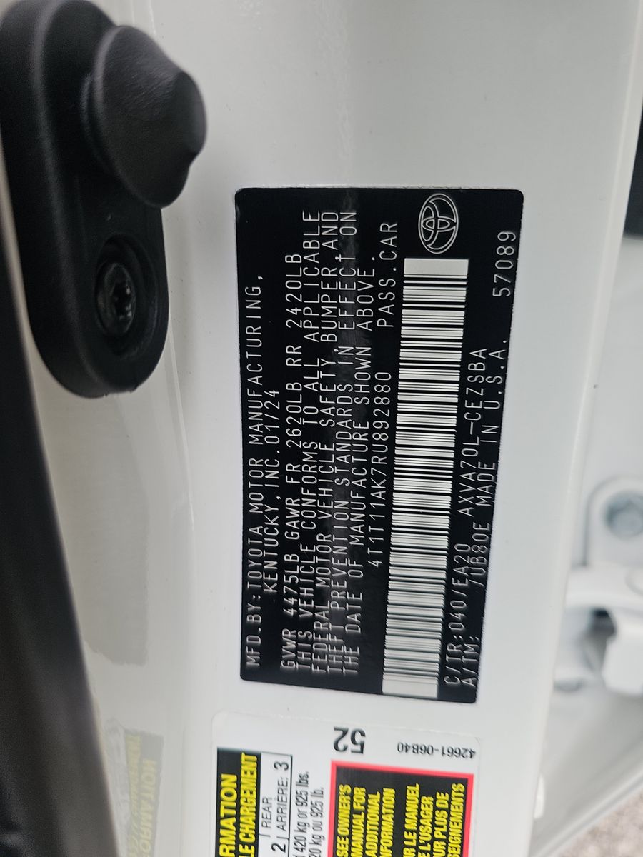 2024 Toyota Camry SE FWD