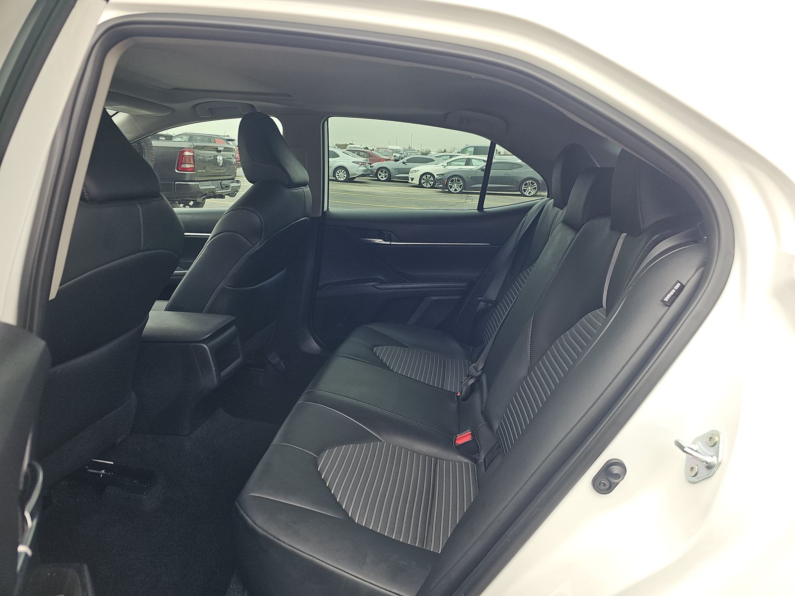 2024 Toyota Camry SE FWD