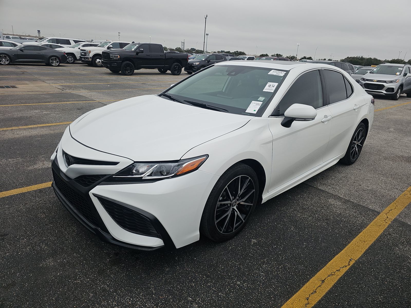 2024 Toyota Camry SE FWD