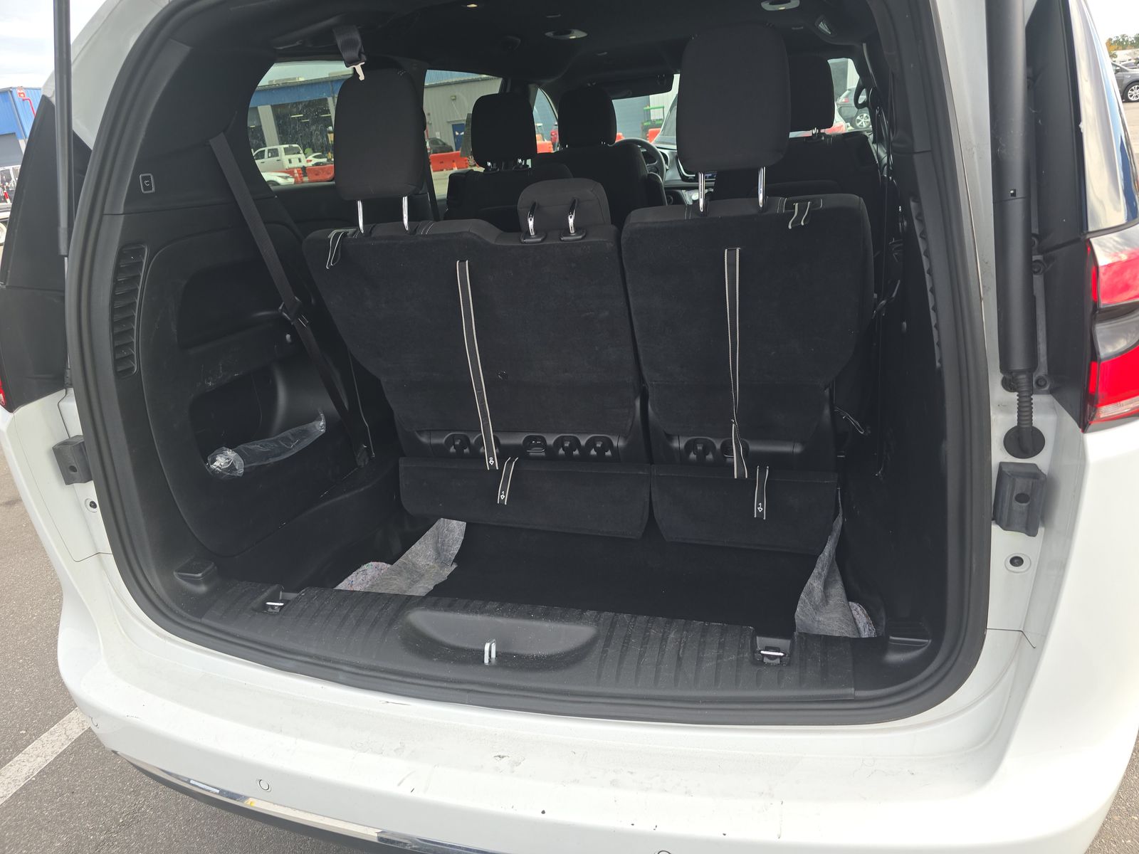 2024 Chrysler Pacifica Touring FWD