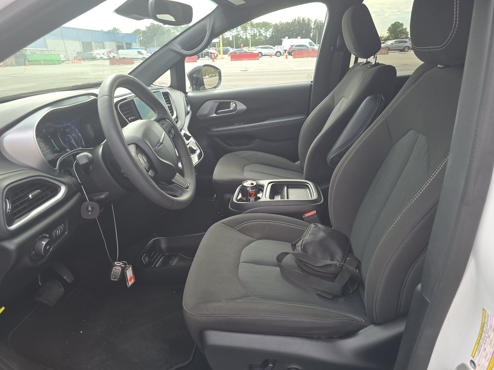 2024 Chrysler Pacifica Touring FWD