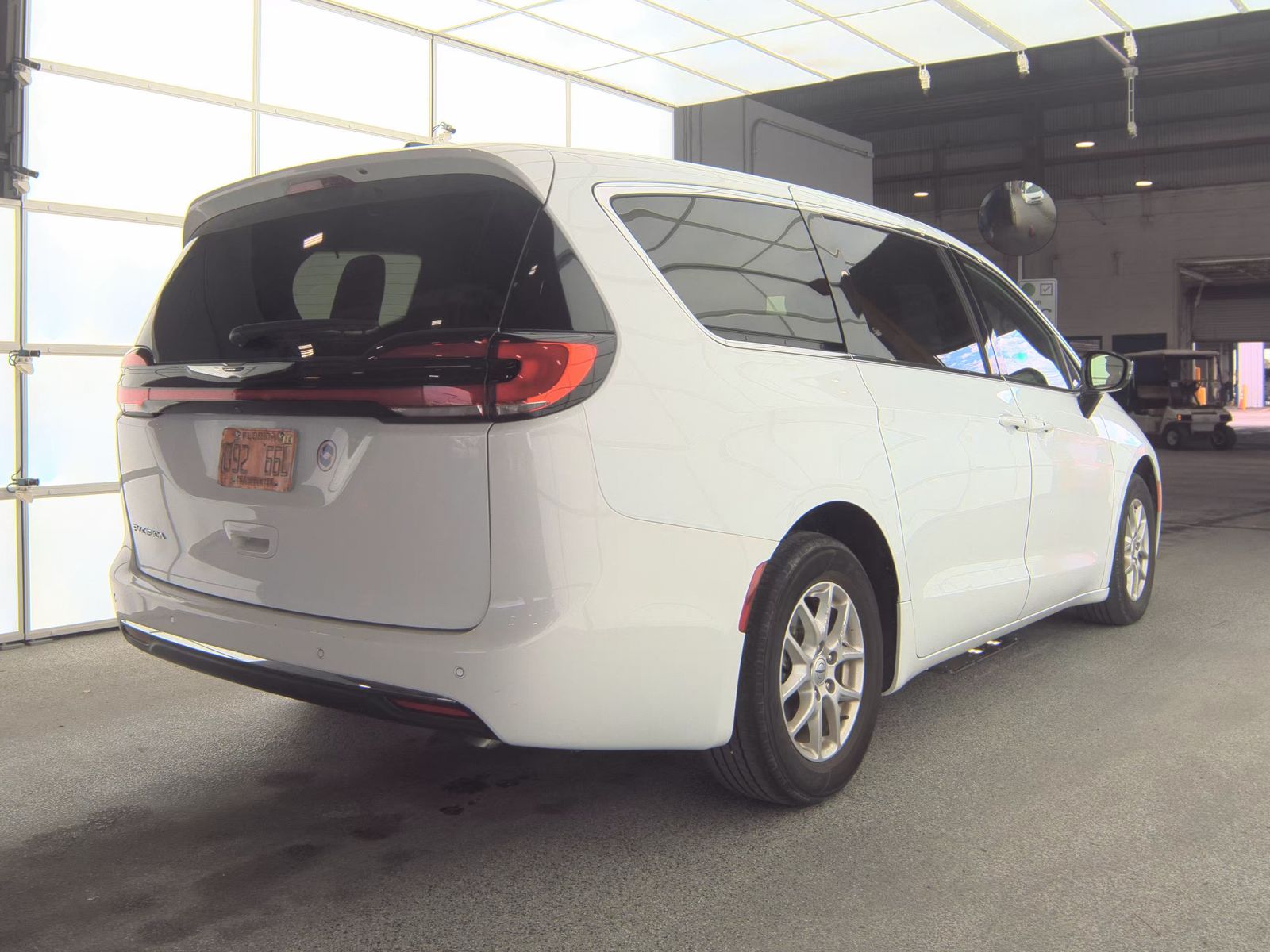 2024 Chrysler Pacifica Touring FWD