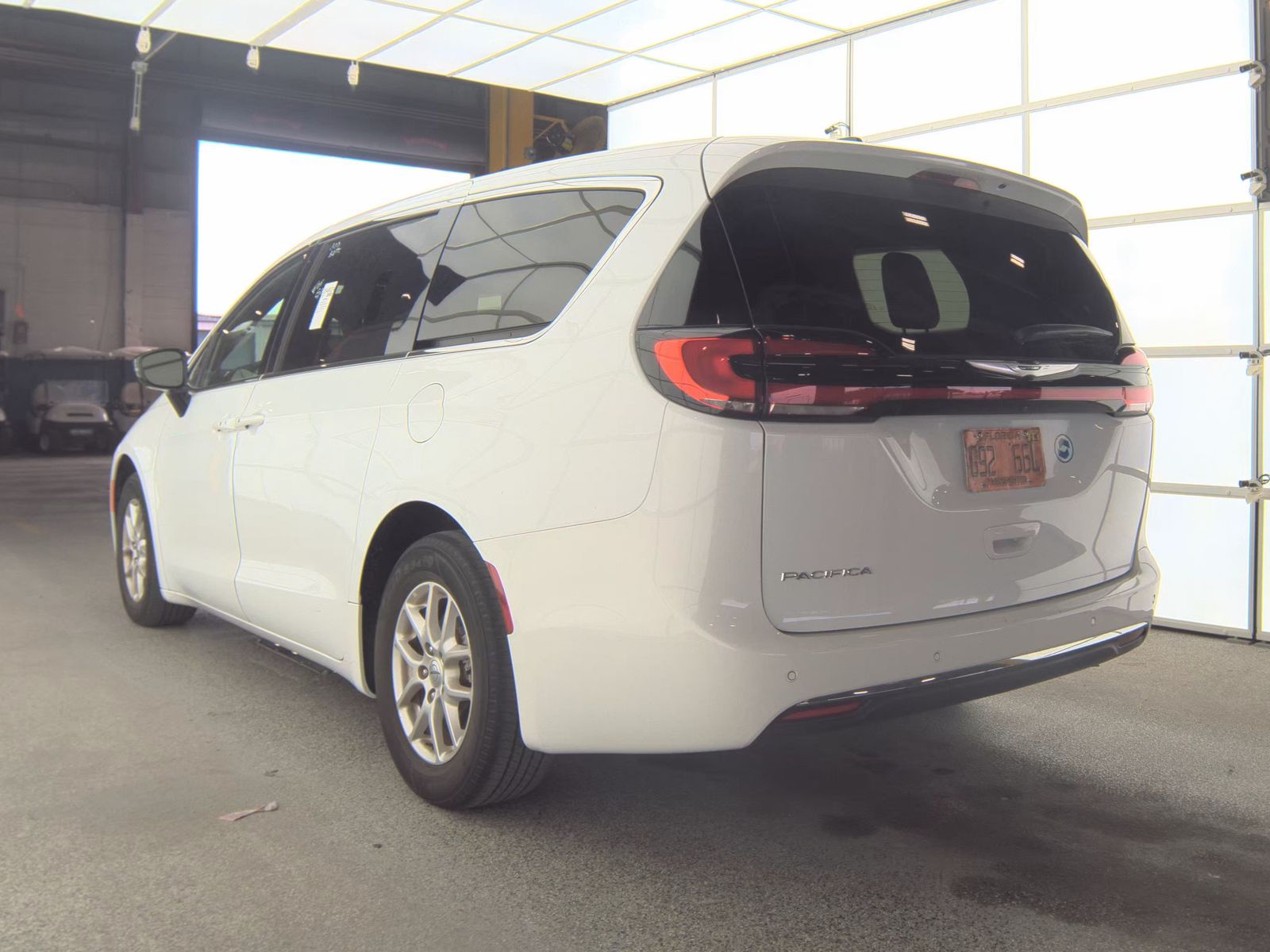 2024 Chrysler Pacifica Touring FWD