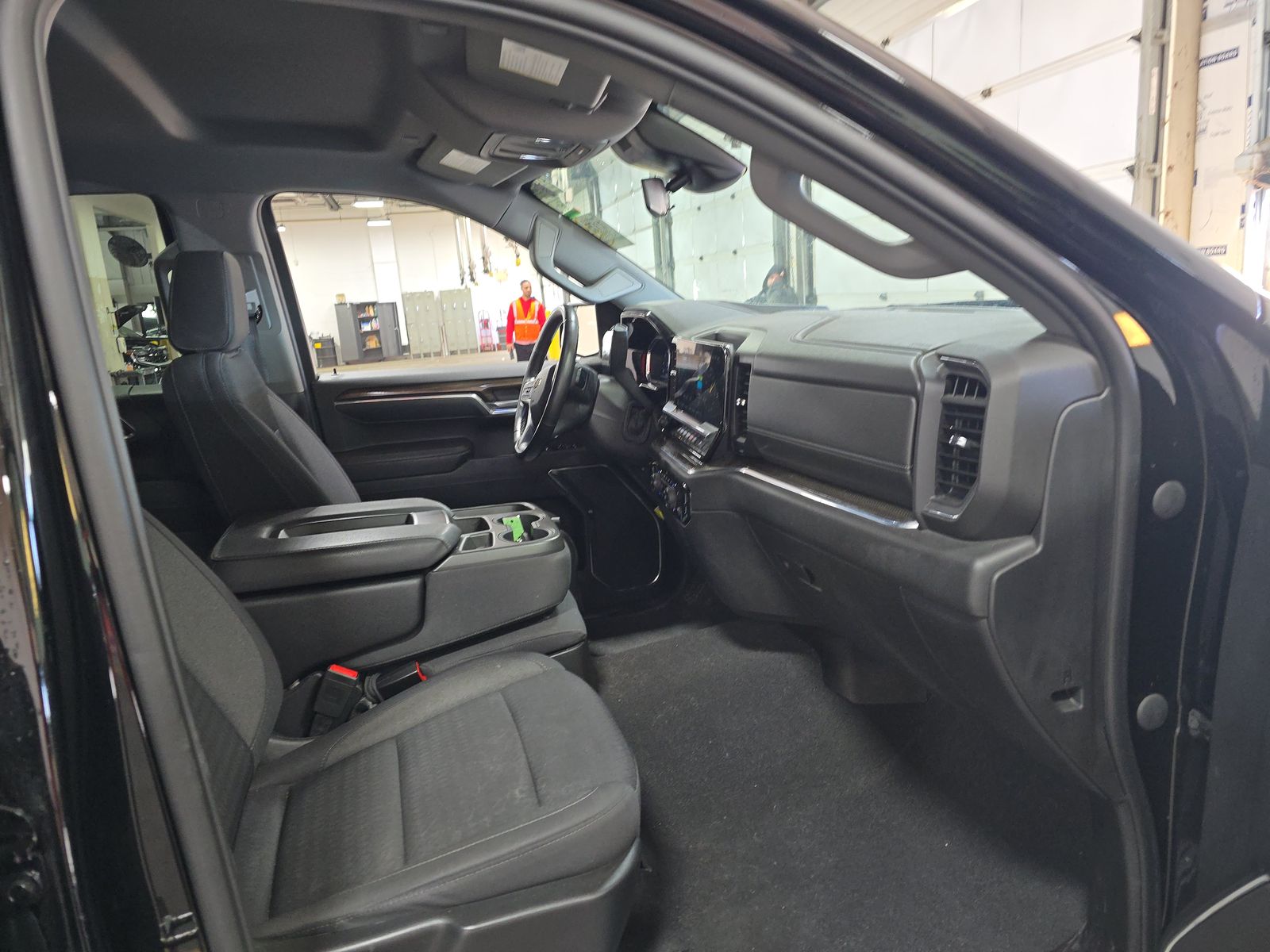 2023 Chevrolet Silverado 1500 LT AWD