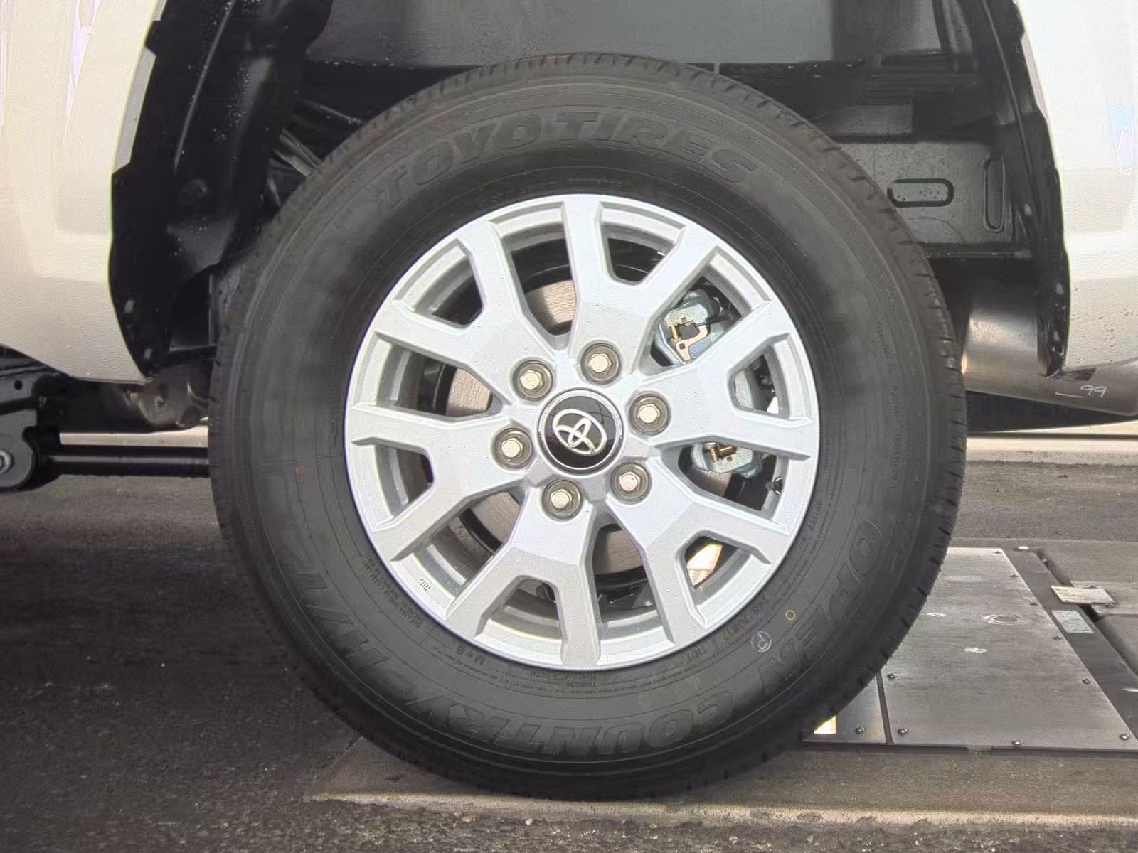 2025 Toyota Tacoma SR5 RWD