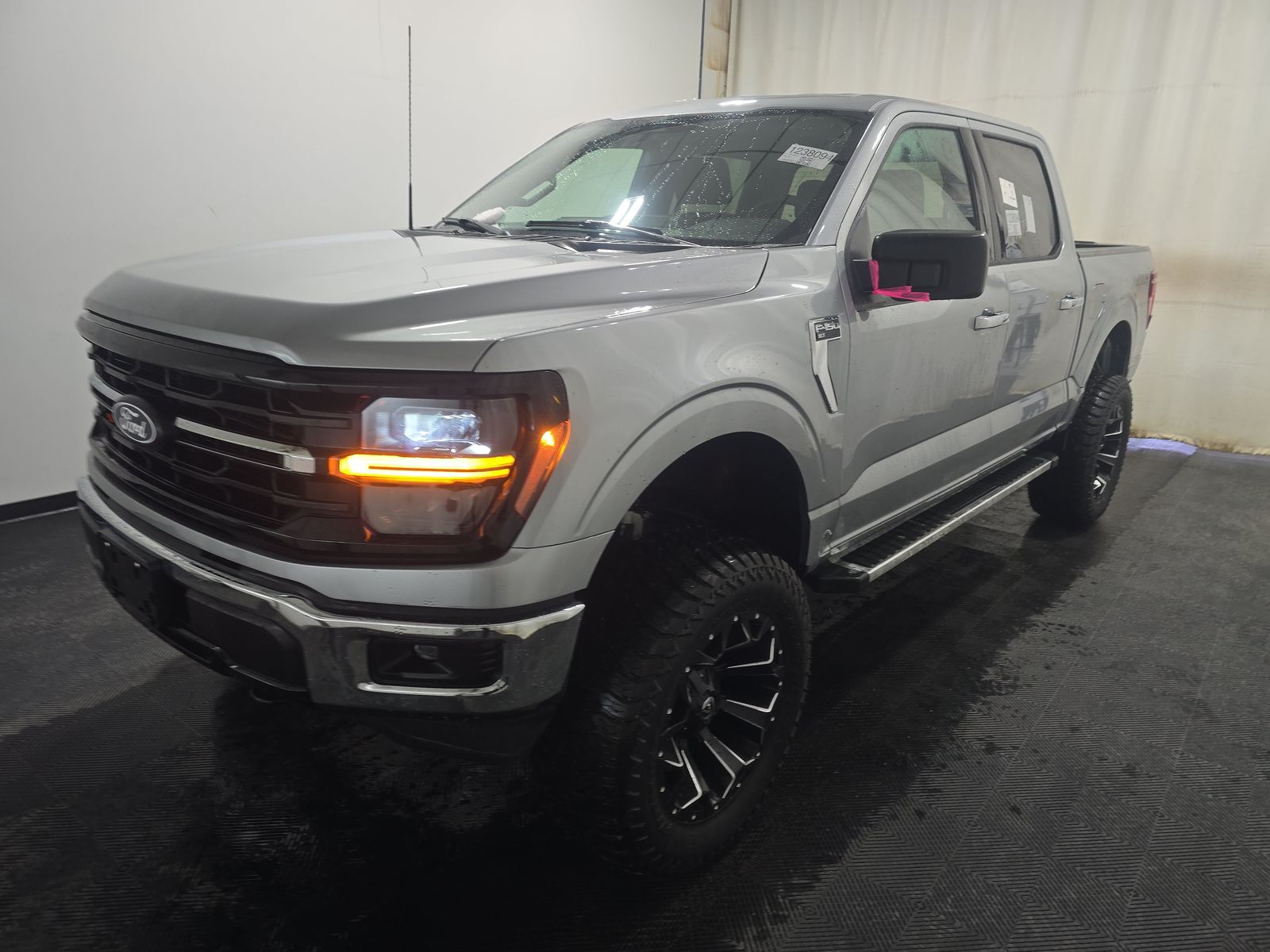 2025 Ford F-150 XLT AWD