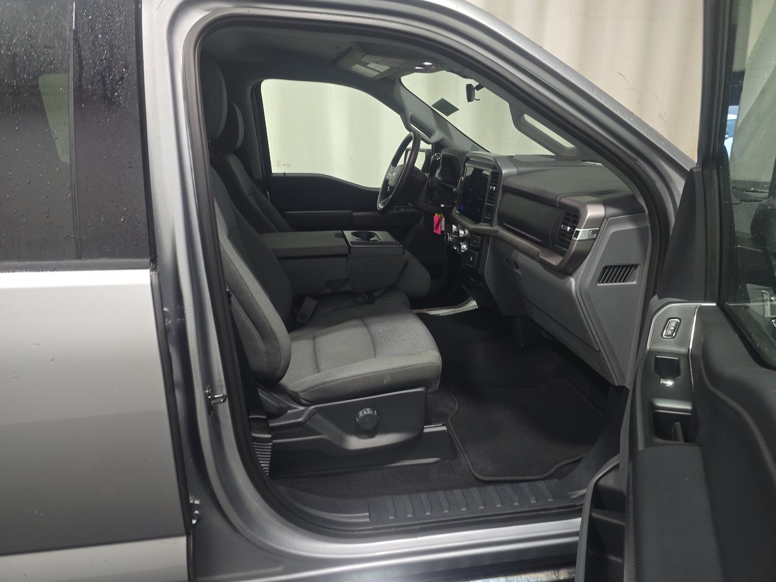 2025 Ford F-150 XLT AWD