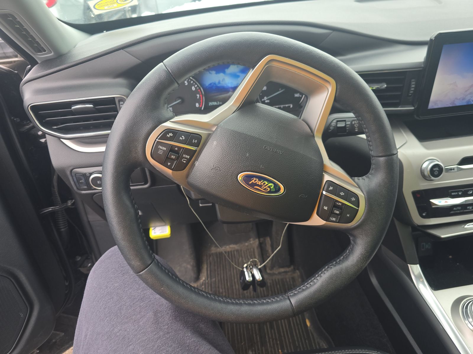 2023 Ford Explorer XLT AWD