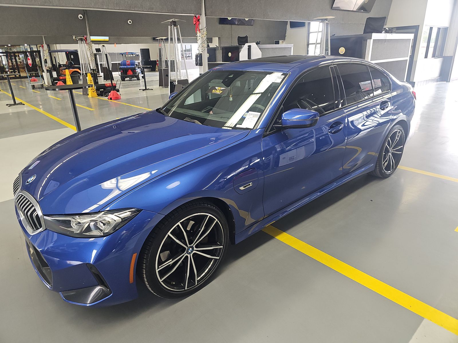 2023 BMW 3 Series 330e RWD
