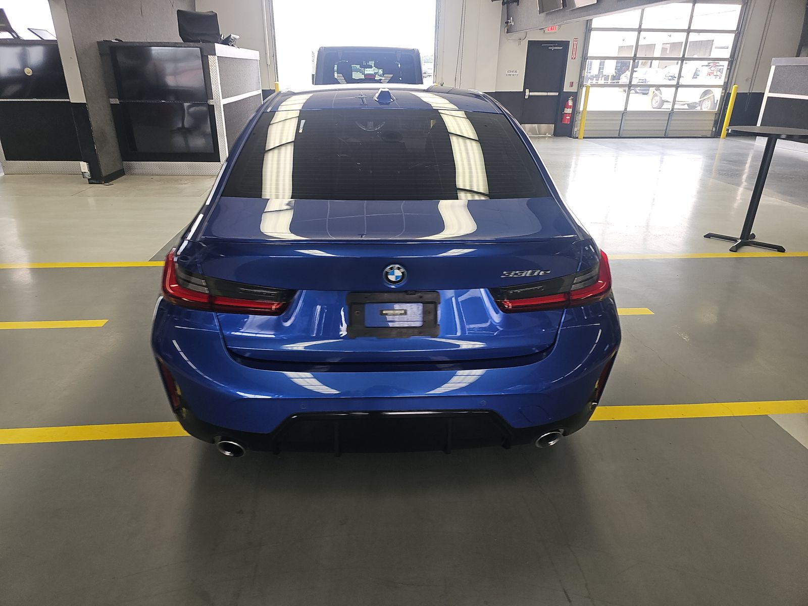 2023 BMW 3 Series 330e RWD