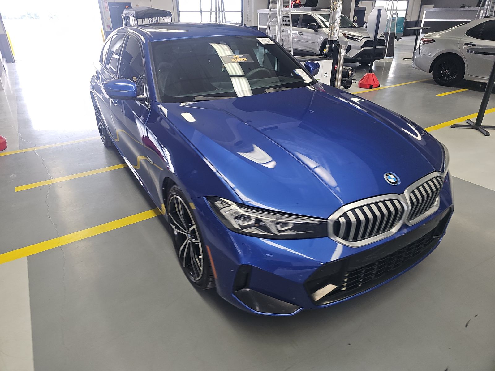 2023 BMW 3 Series 330e RWD