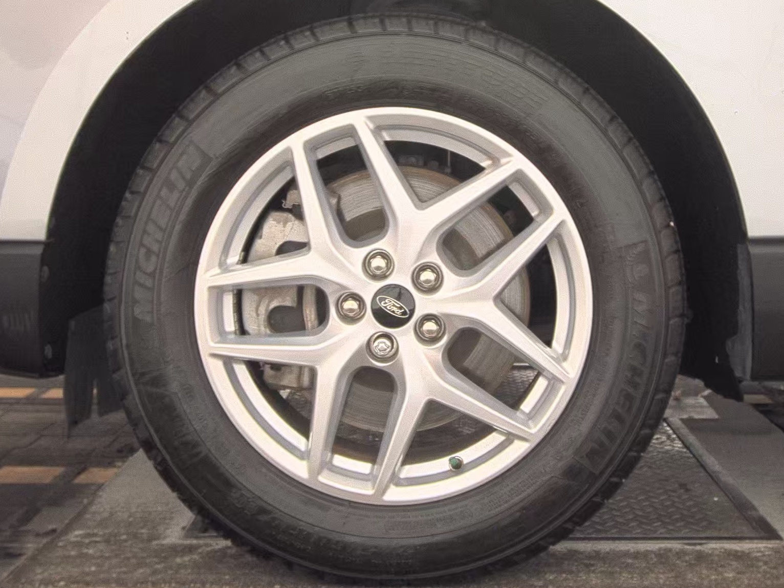 2023 Ford Edge SEL AWD