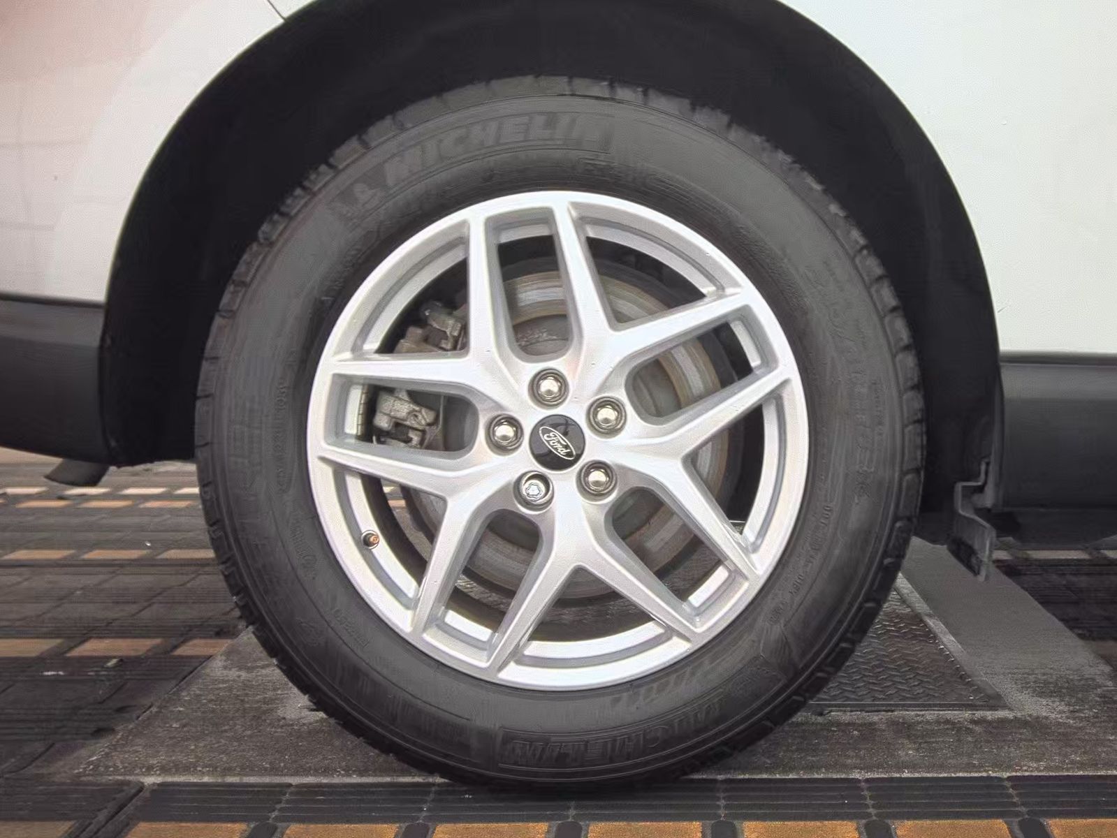 2023 Ford Edge SEL AWD