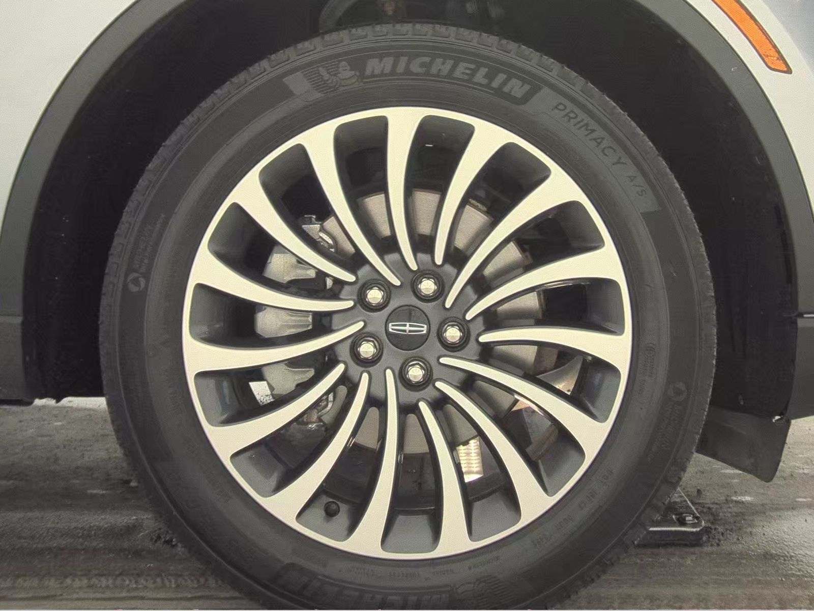 2023 Lincoln Aviator Standard AWD